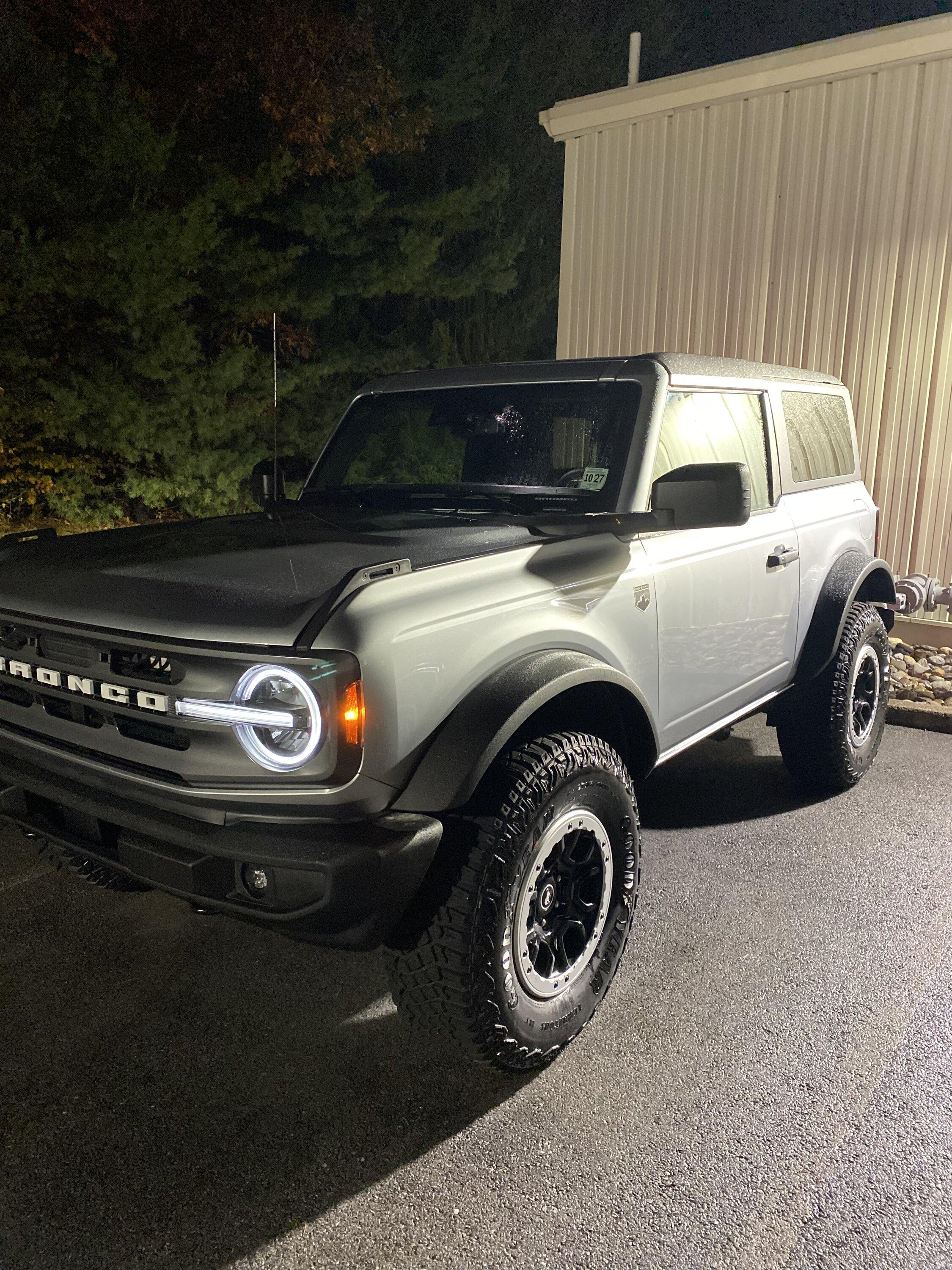 Ford Bronco ICONIC SILVER Bronco Club B3665F2C-FF71-4266-A557-F99DEAEEA640