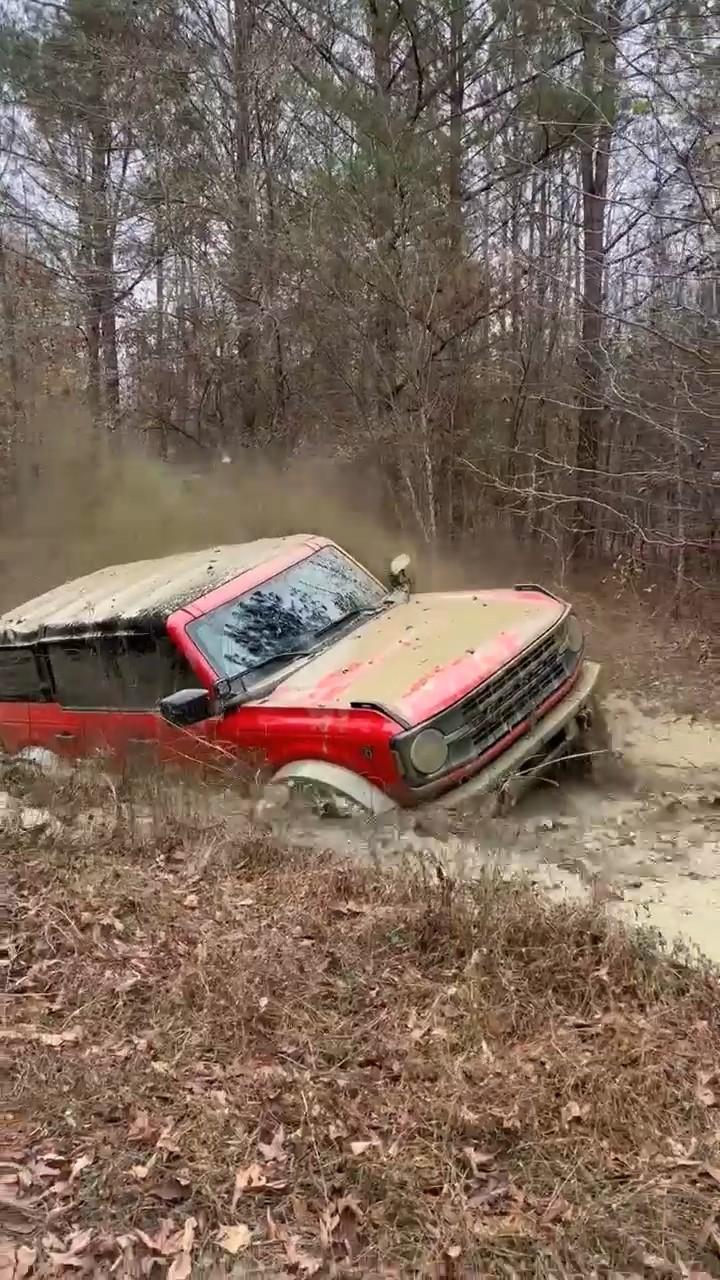 Ford Bronco Rut could go wrong? "Charging System: Service Now" fault & disabled Bronco from muddy good time inbound2321025576796614778