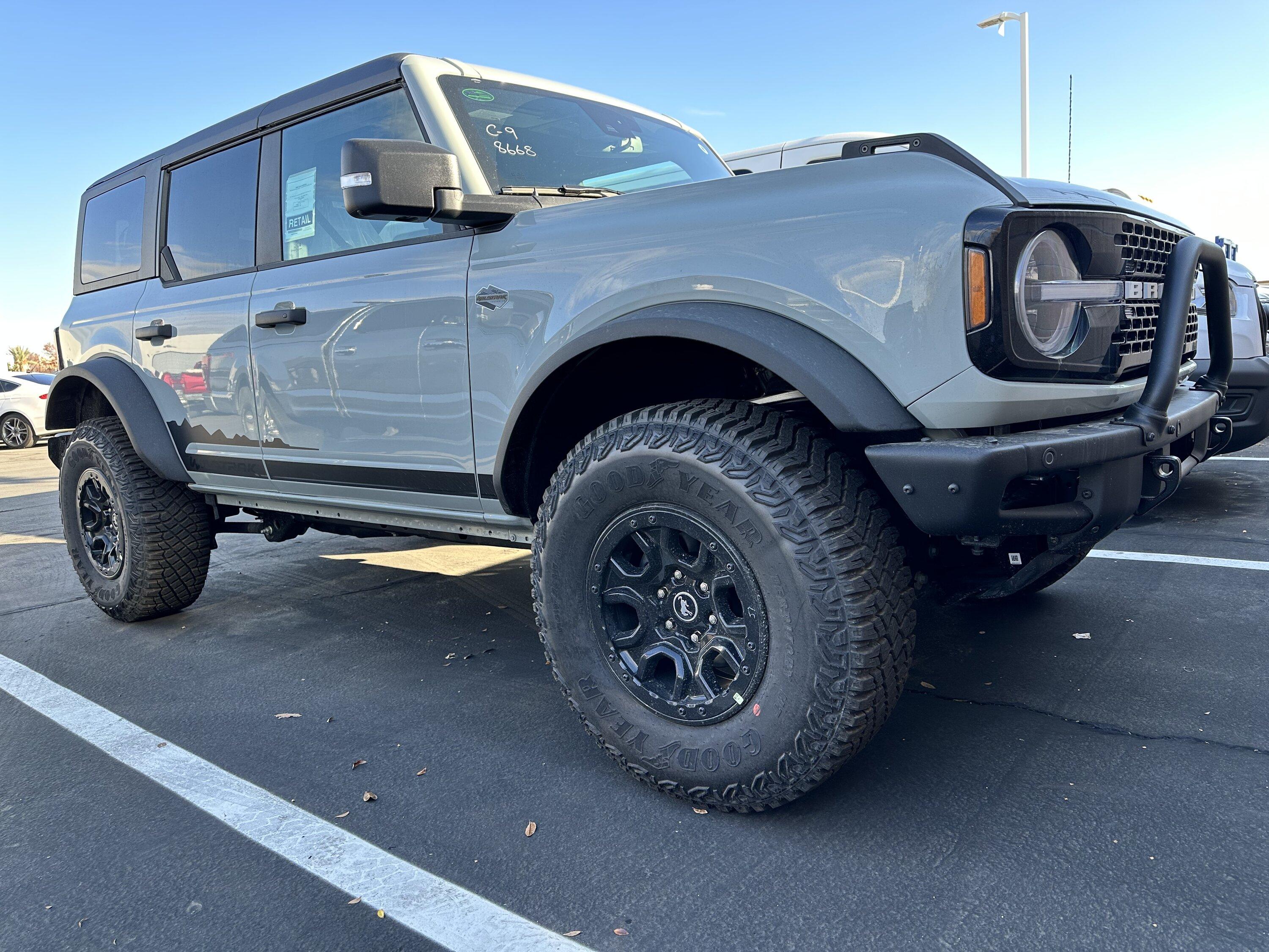 Ford Bronco 9/5/22 Build week group 5B0F36E2-6151-4953-8F3E-7A4D746E3348