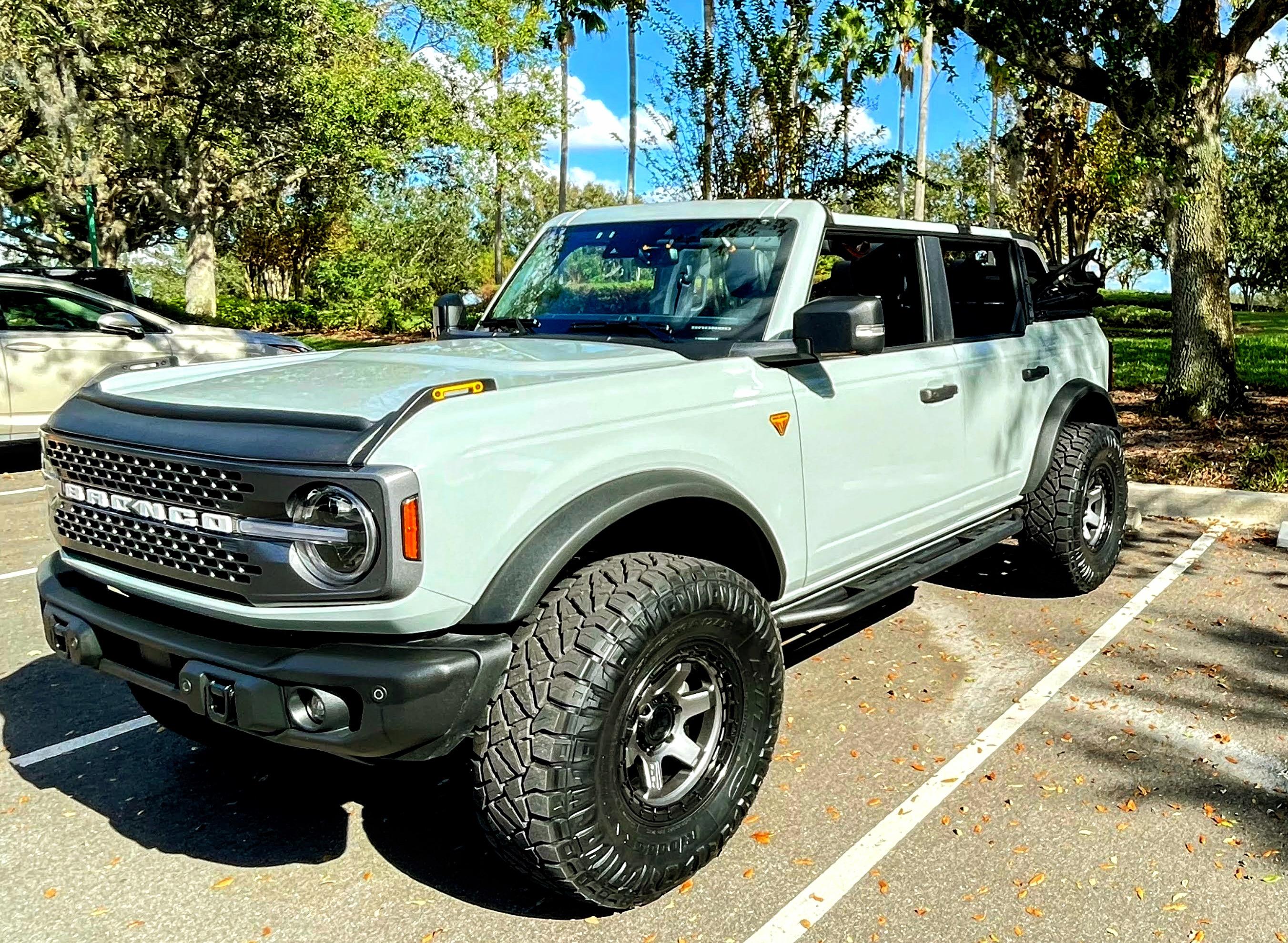 Ford Bronco CACTUS GRAY Bronco Club 519759A2-D47B-4DF2-A05F-033E1107280E