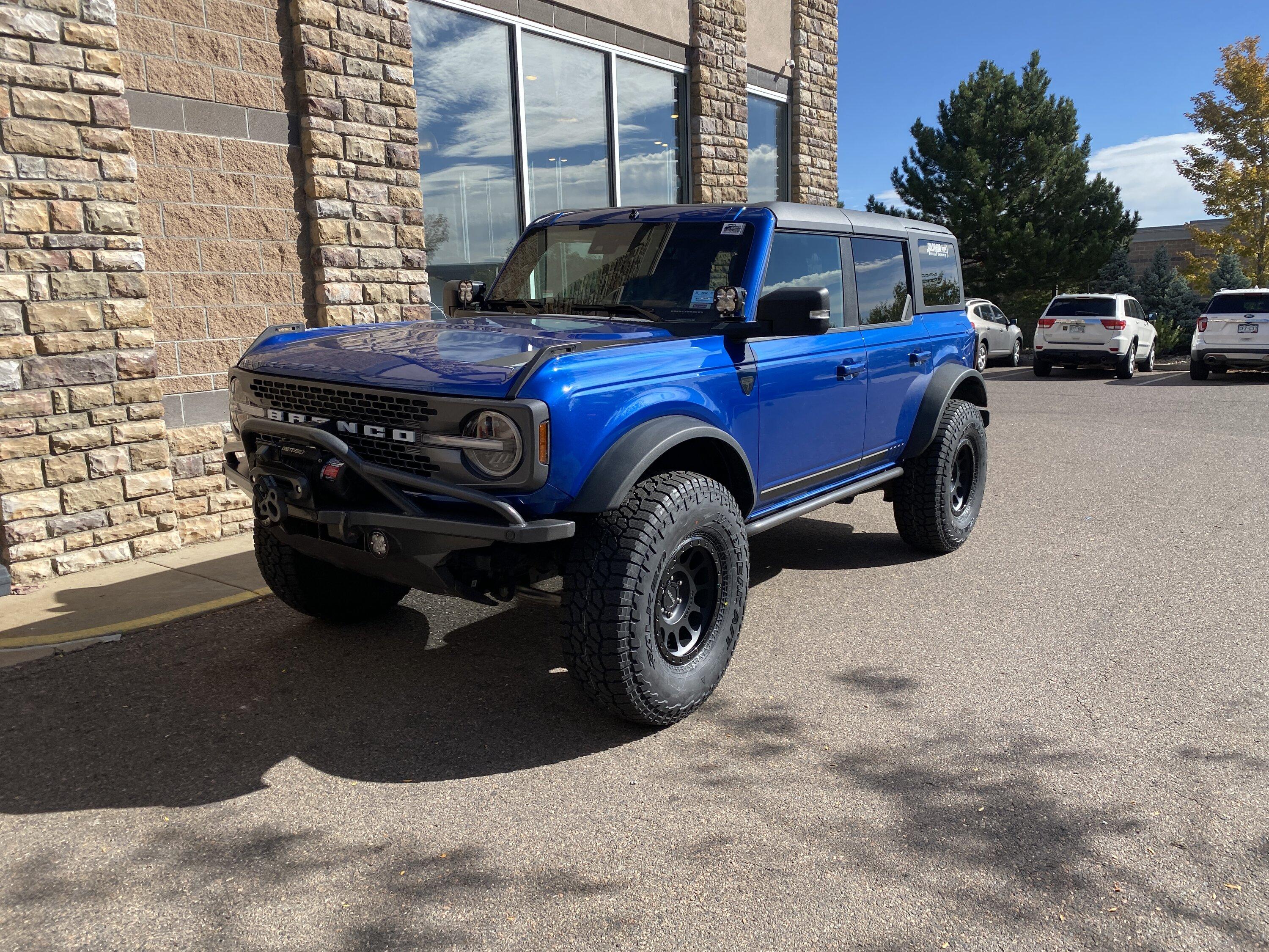 Ford Bronco LIGHTNING BLUE Bronco Club IMG_2447