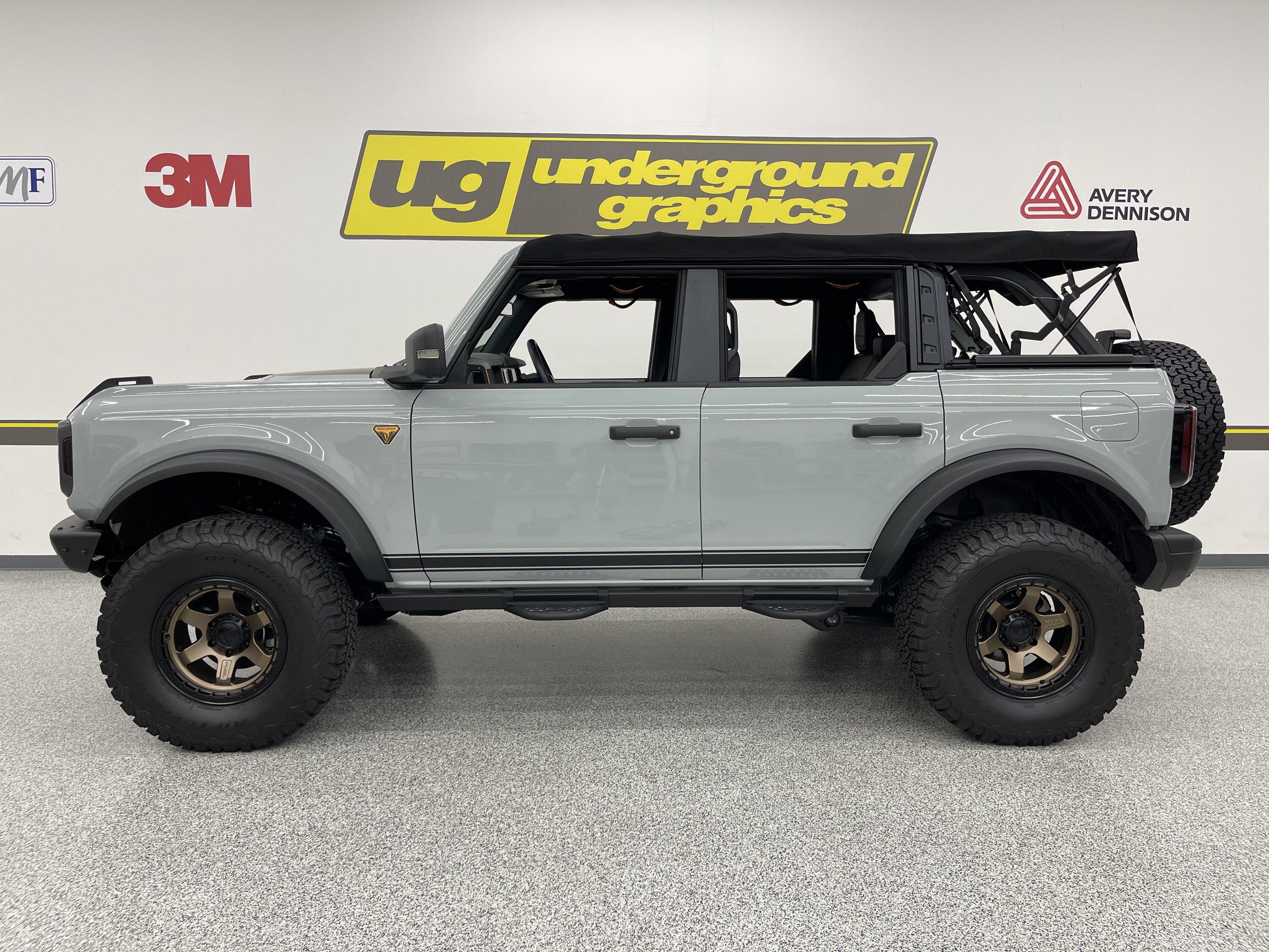 Ford Bronco Bronco "Rocker" stripe kits:  photos and info IMG_9485.JPG