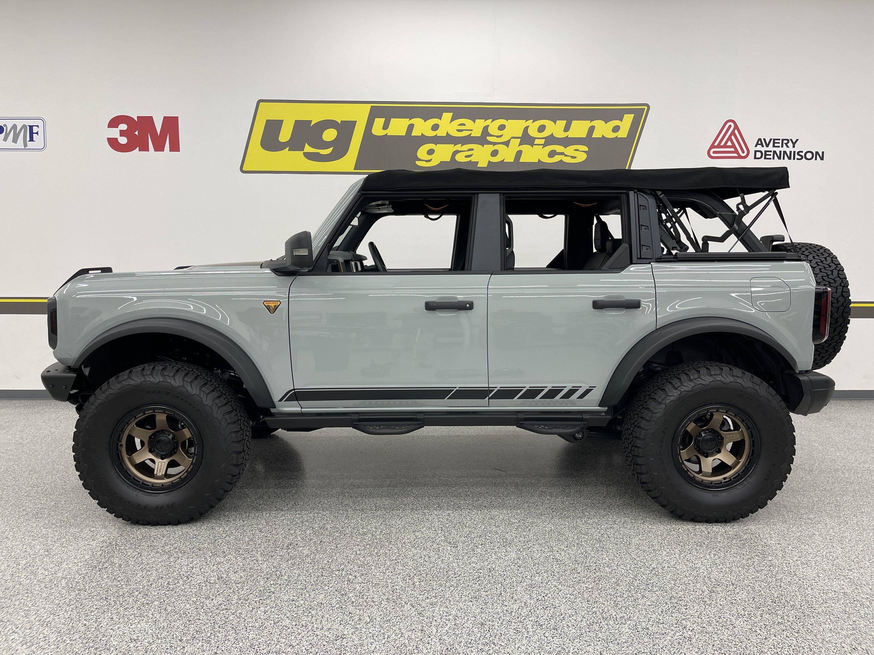 Ford Bronco Bronco "Rocker" stripe kits:  photos and info IMG_9505.JPG