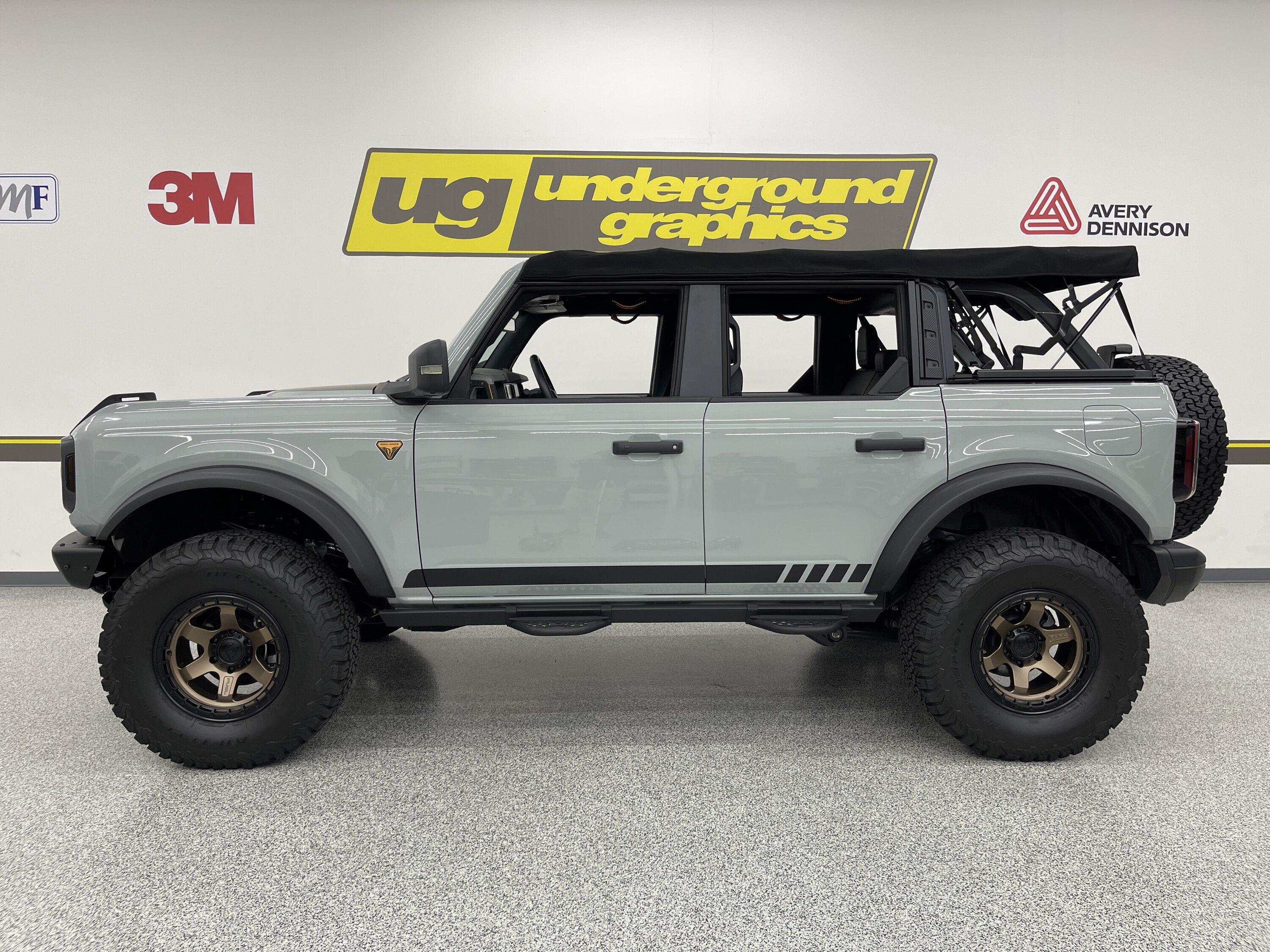 Ford Bronco Bronco "Rocker" stripe kits:  photos and info IMG_9511.JPG