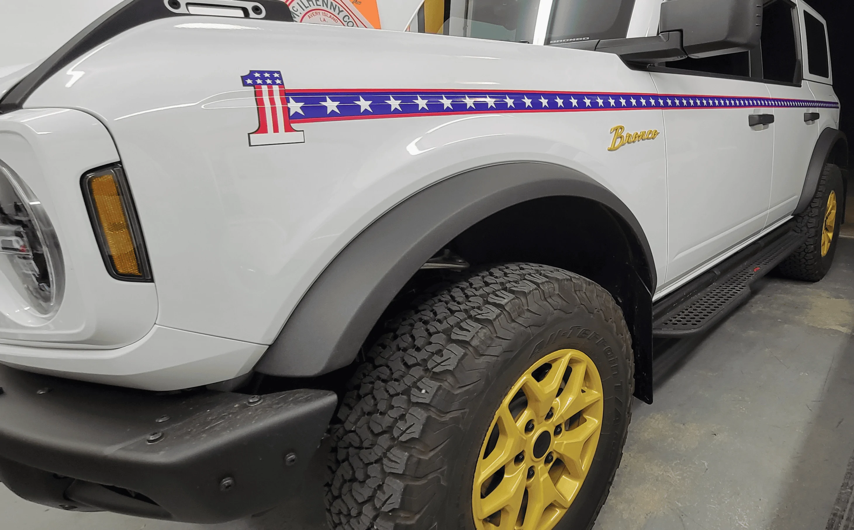 Ford Bronco OXFORD WHITE Bronco Club 1670769731444