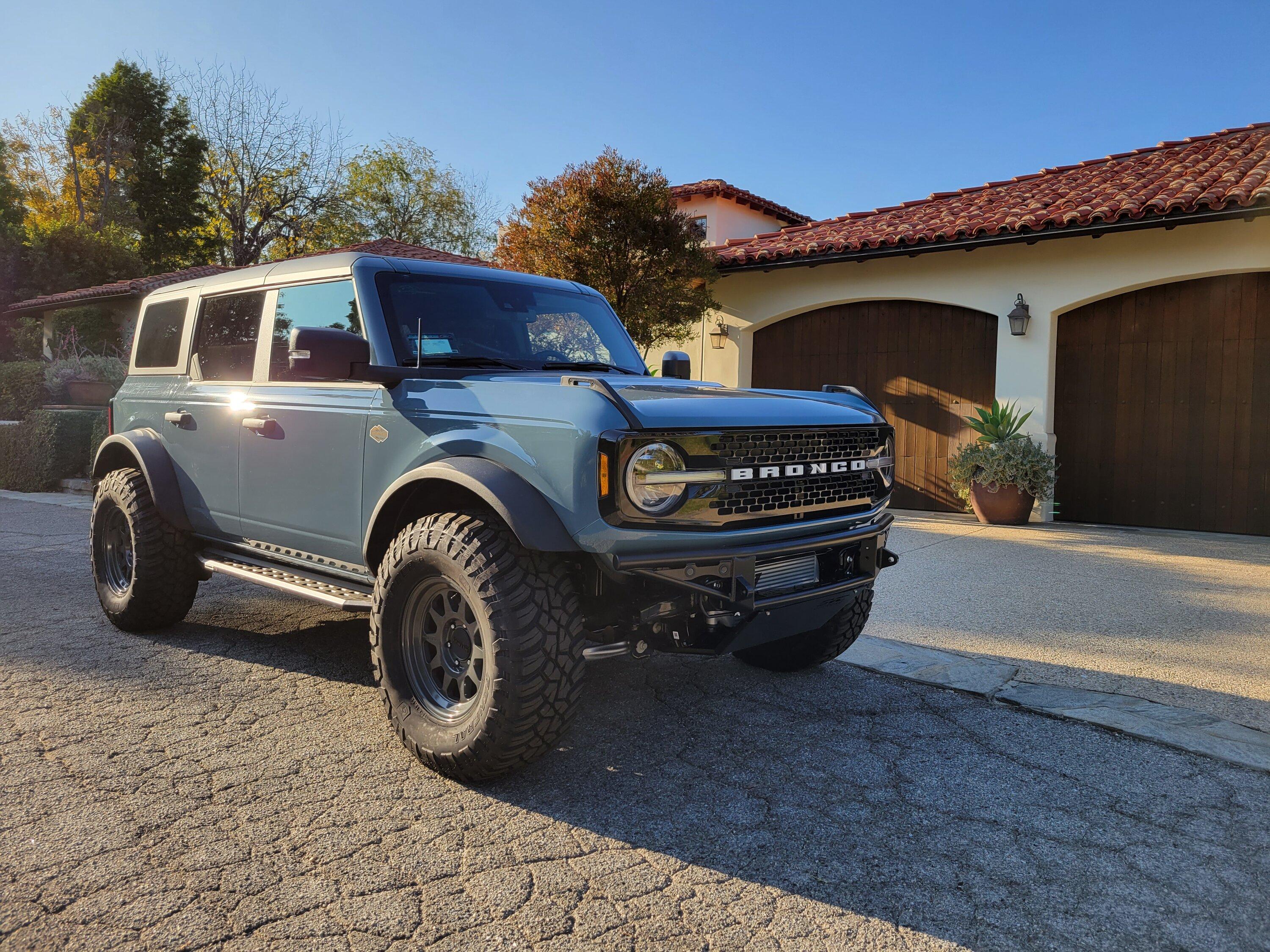 Ford Bronco 2022 4DR A51 Wildtrak - Desert Road Beast Build Bronco day 2