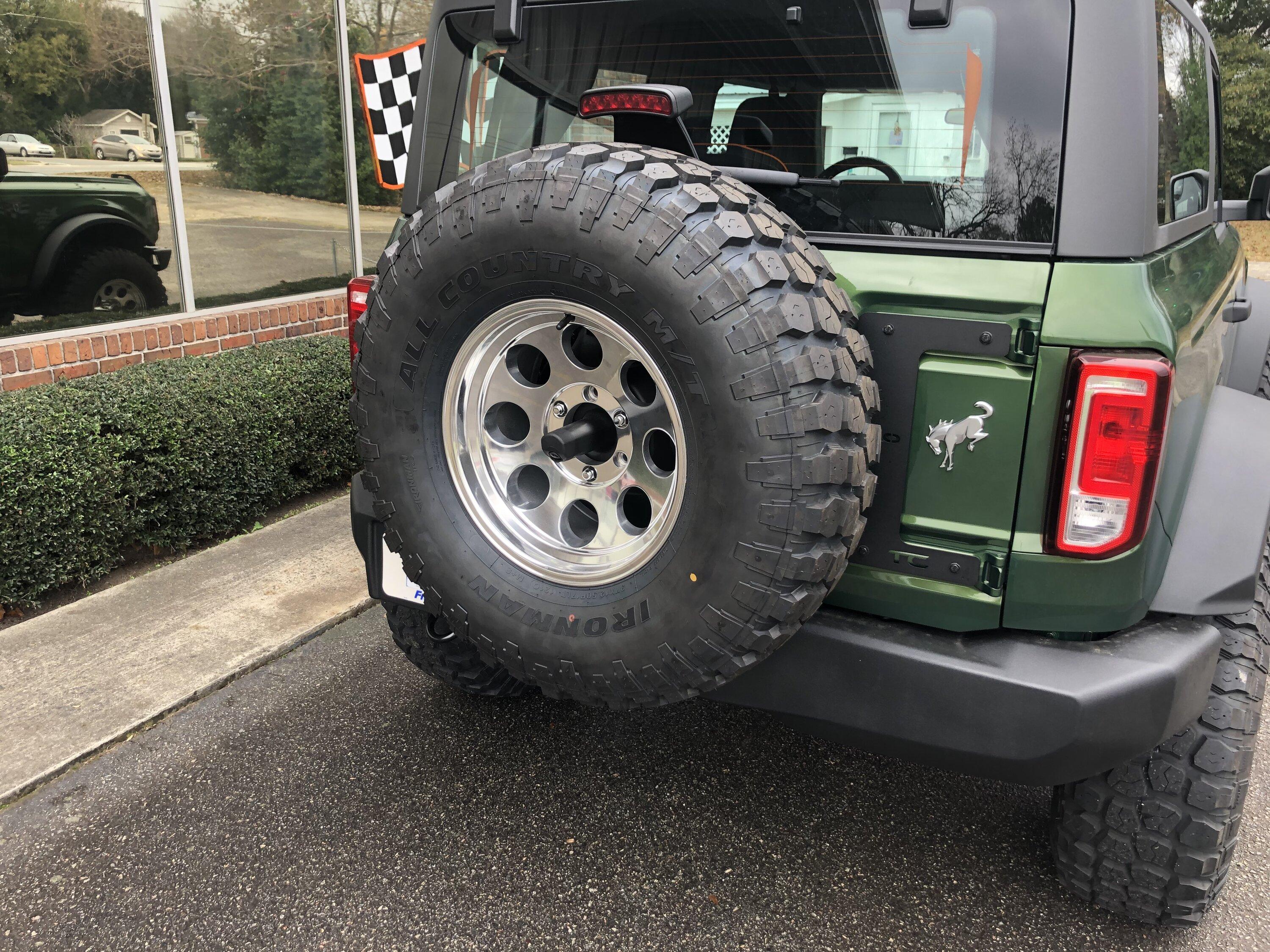 Ford Bronco Retro themed 2Door Eruption Green basequatch progress D21FB66B-F1AB-469E-B0B7-61C98744764D