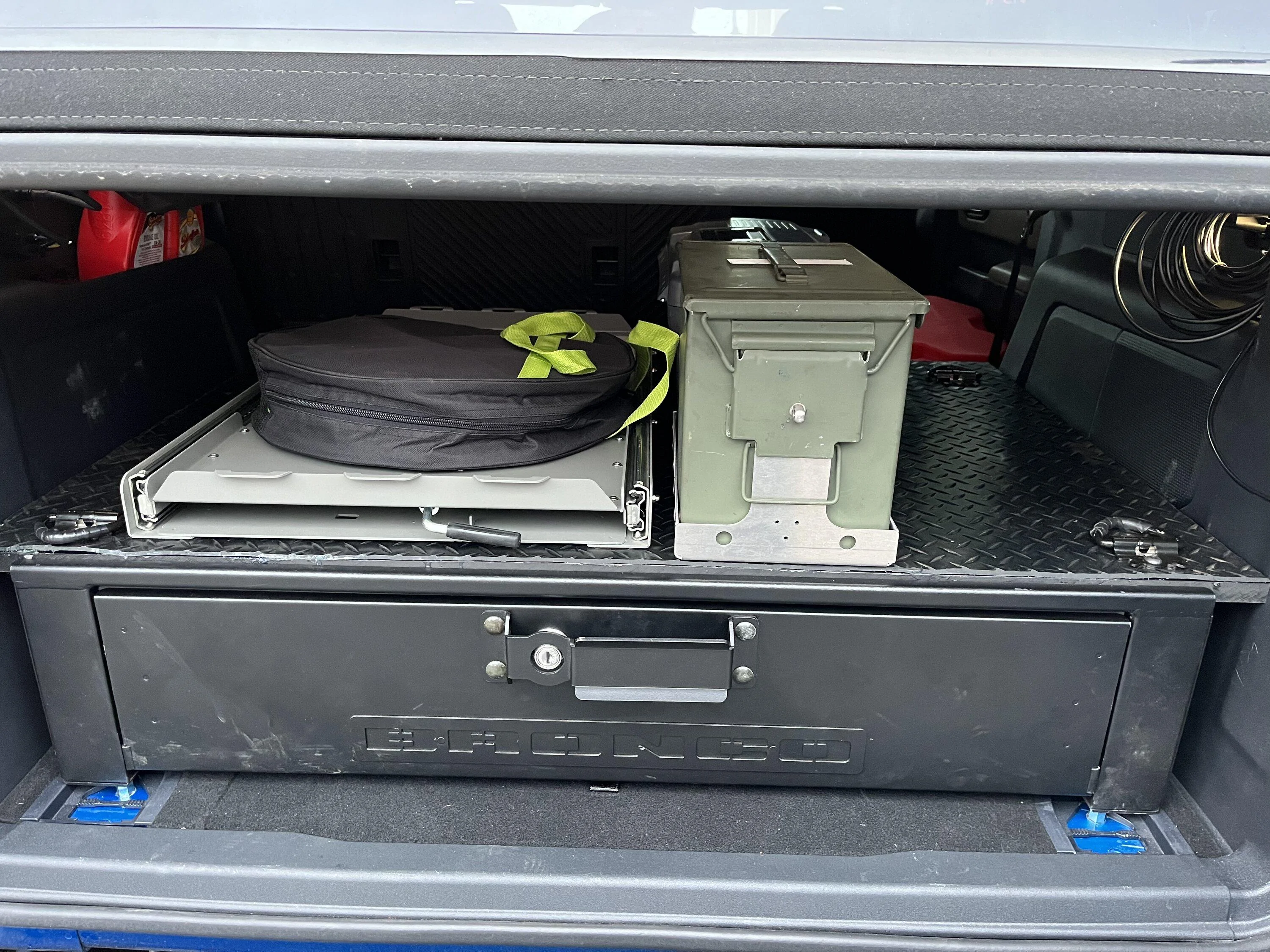Ford Bronco Working organization/mounting system for rear security drawer. 240DB4FF-BE9B-4B83-81D8-A41EBABCB0F0