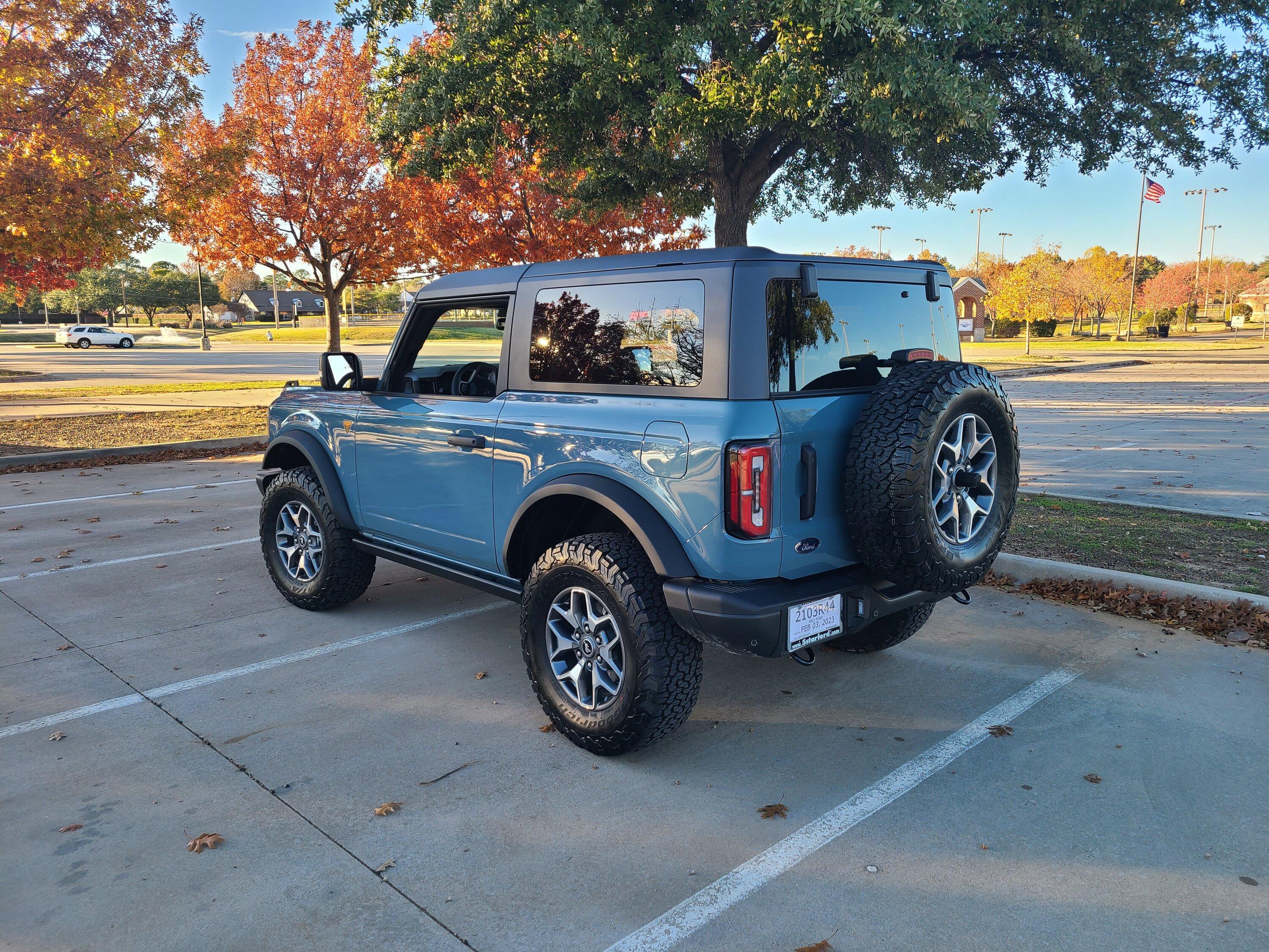 Ford Bronco Azure Gray vs Area 51 colors side-by-side comparison pics + AGM in the sun 20221205_161911
