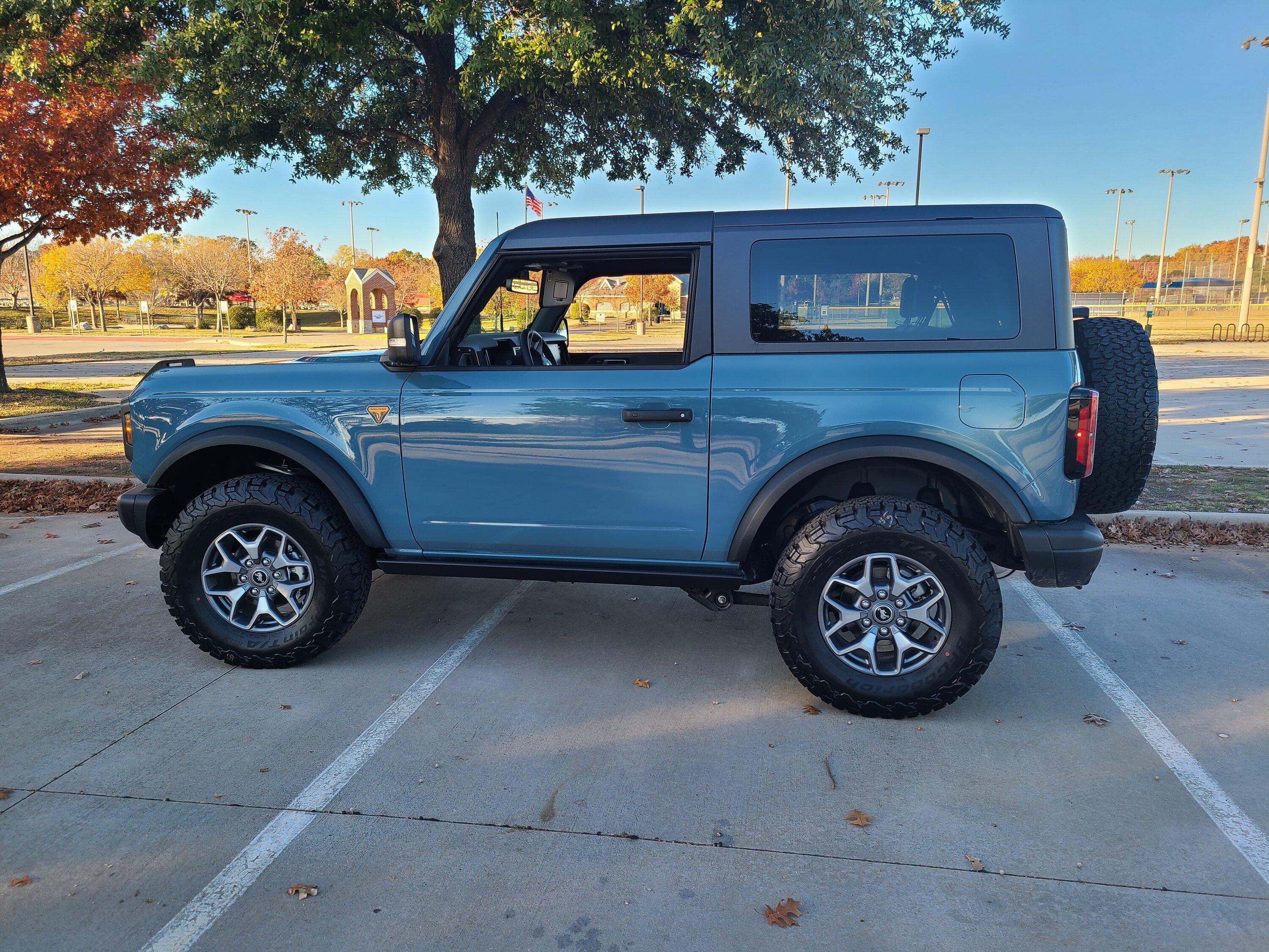 Ford Bronco Azure Gray vs Area 51 colors side-by-side comparison pics + AGM in the sun 20221205_161850
