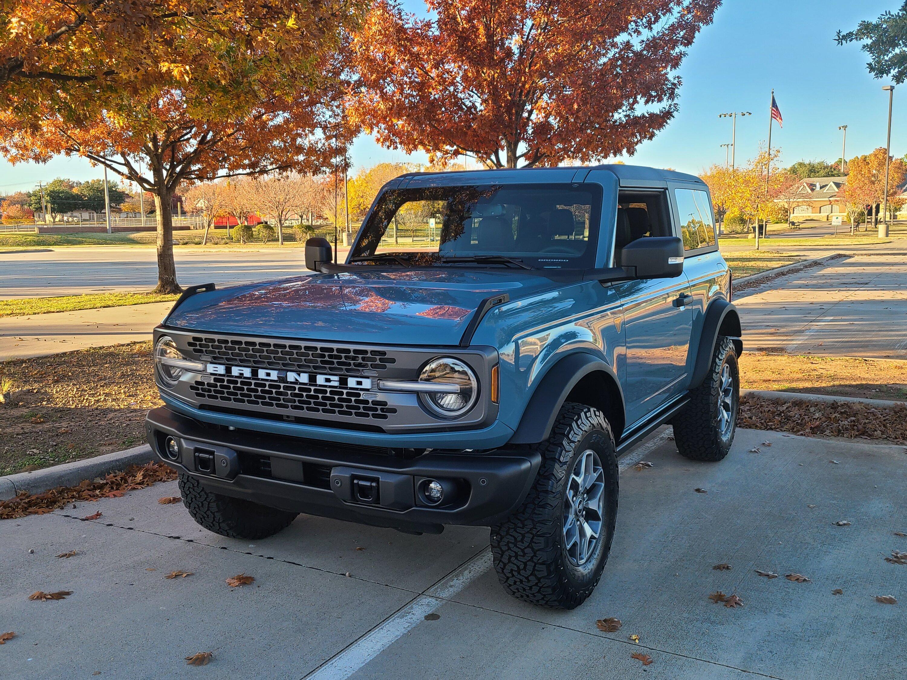 Ford Bronco Azure Gray vs Area 51 colors side-by-side comparison pics + AGM in the sun 20221205_162236
