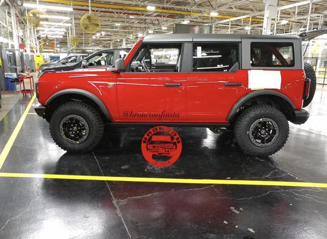 Ford Bronco Completed Badlands 4-Door Bronco in Race Red A5905DEE-5F79-47AD-9738-F1C57E783D55
