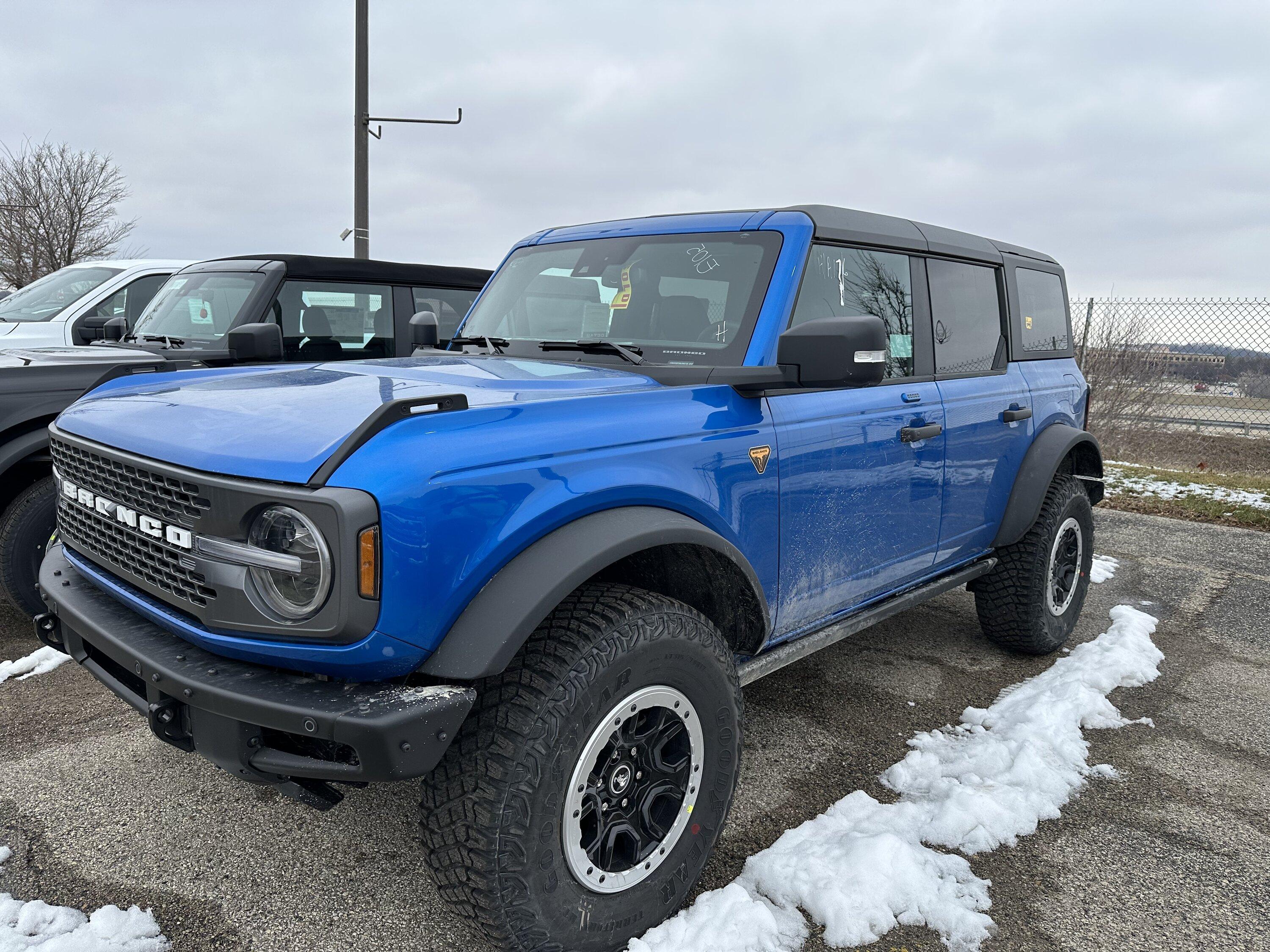 Ford Bronco 10/31/2022 build week group 28BC3A15-F345-4B4F-B200-43844CBA3447