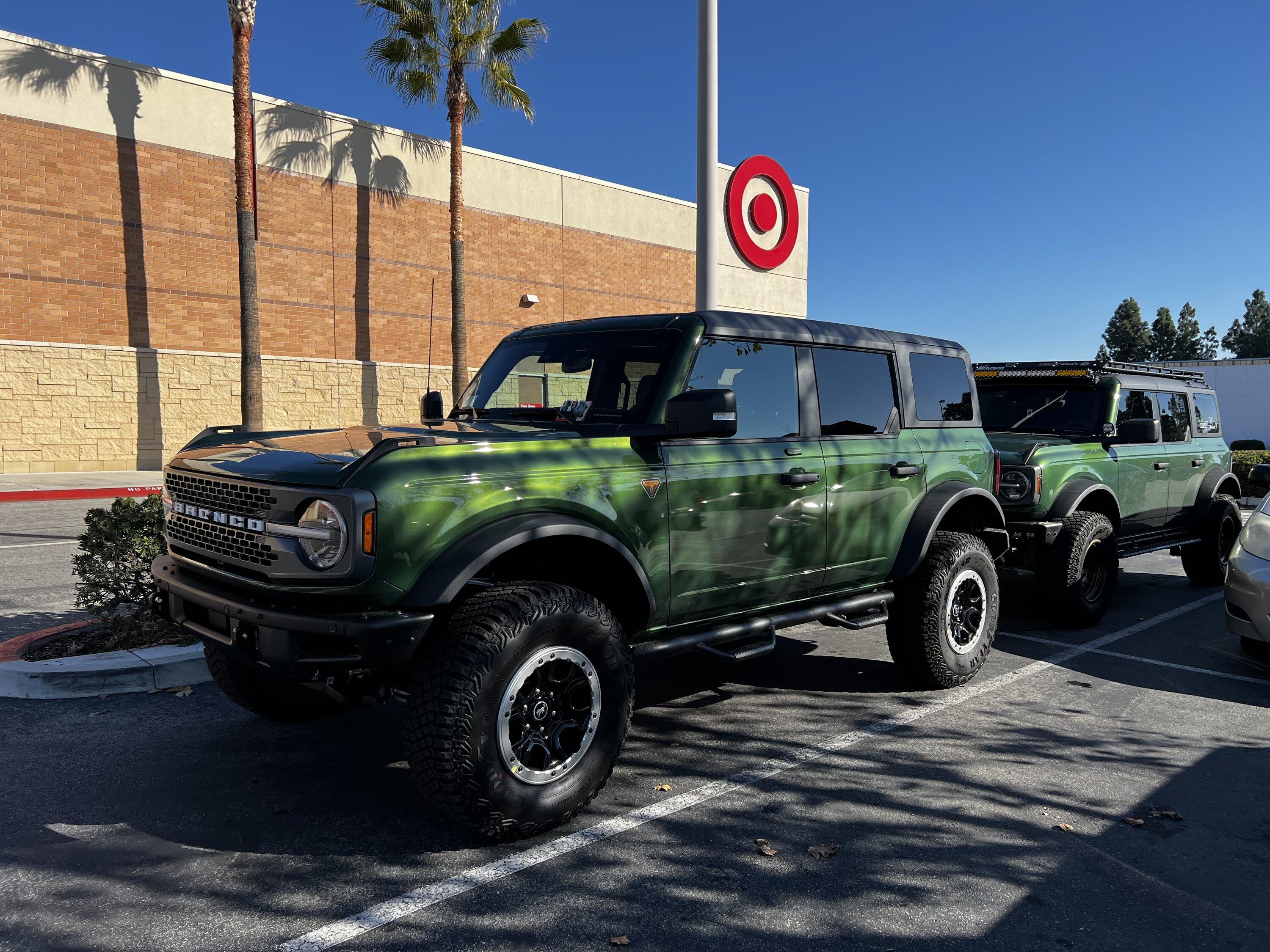 Ford Bronco ERUPTION GREEN Bronco Club 8BC7E1C8-0856-432D-83B7-22BE2251F4FF