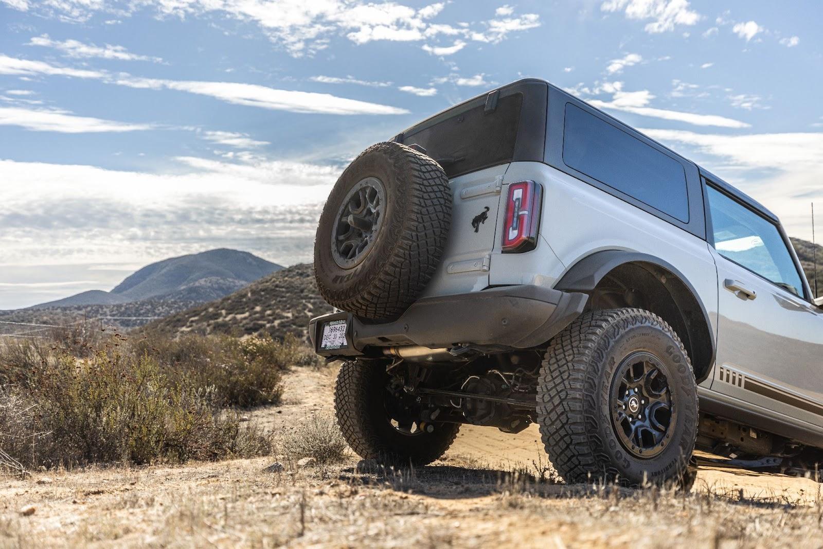 Ford Bronco MagnaFlow Performance Exhaust System Breakdown 2.3L & 2.7L LJq9ikME-AH_MG1au9Z9Isp5UnfVOs2qfZj6XCHofc19T8zx1Q