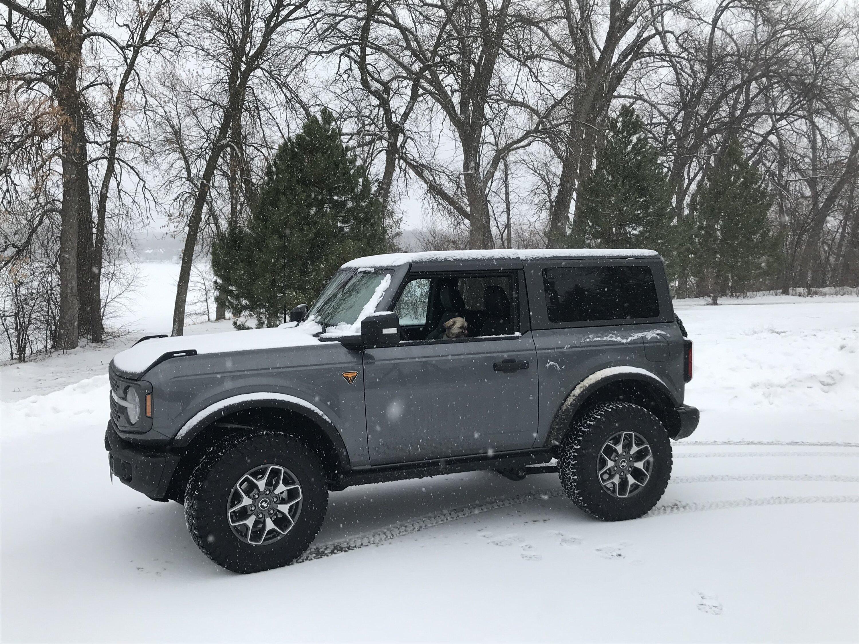 Ford Bronco CARBONIZED GRAY Bronco Club IMG_1322