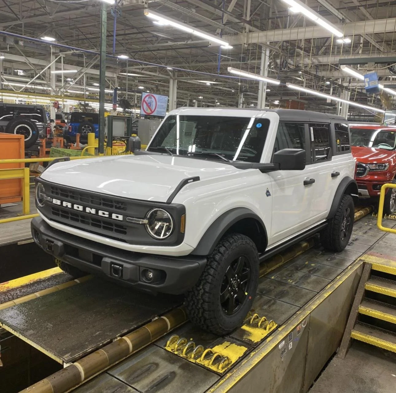 Ford Bronco 11/28/2022 Build Week 4C0C2B4E-F3FB-4ACF-929F-327DE144D6B7