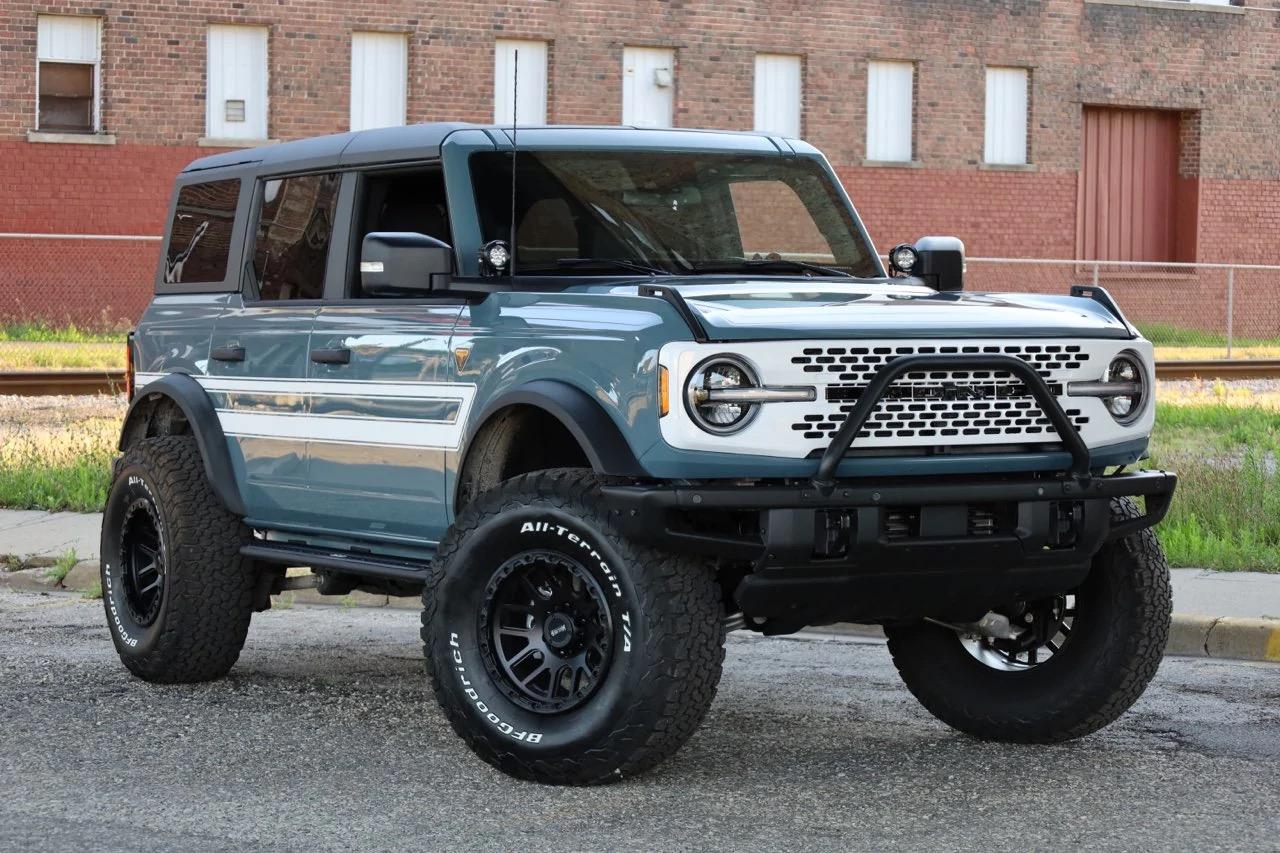 21-22-maxlider-ford-bronco-grille-white_1280x.jpeg