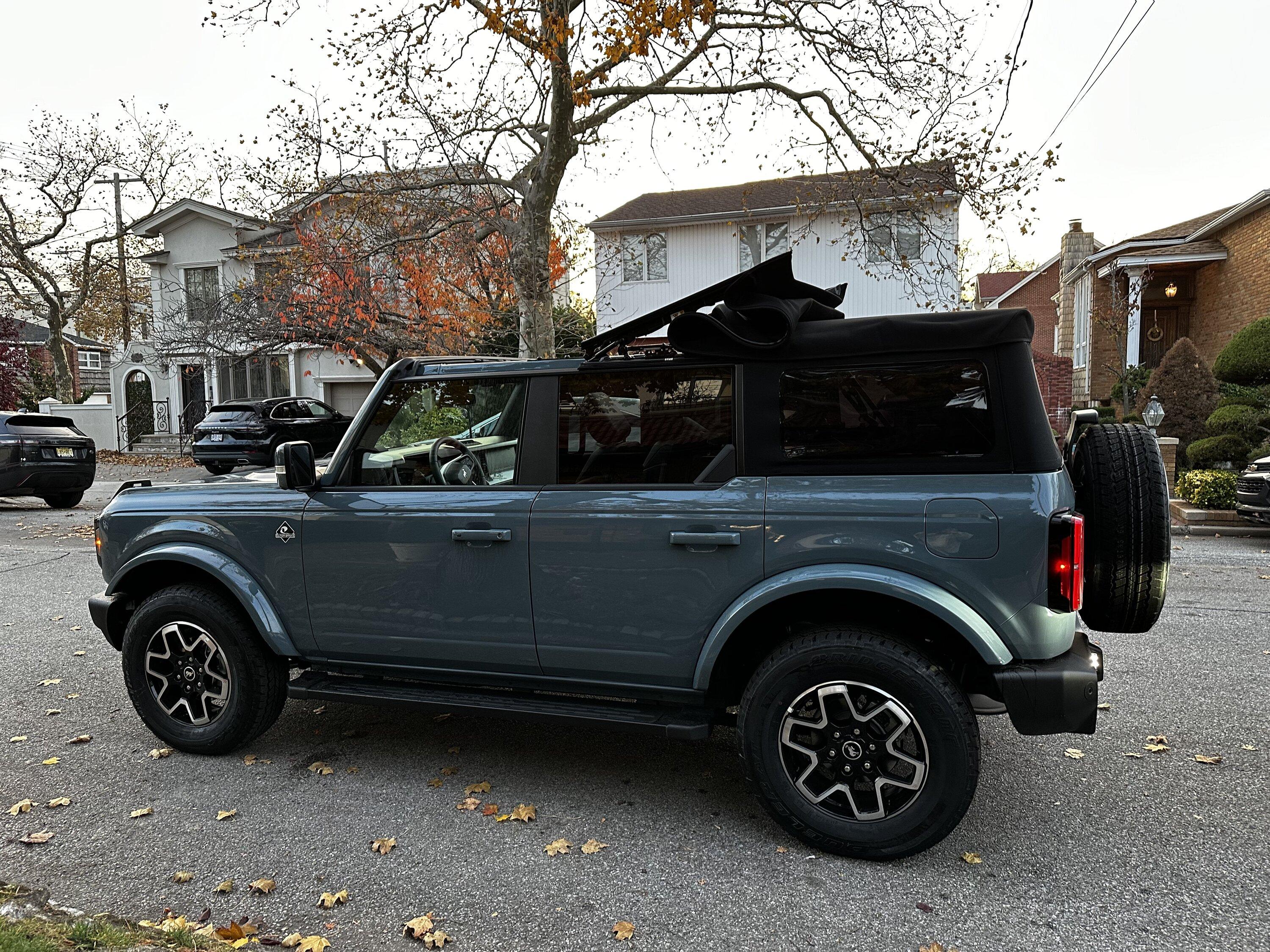 Ford Bronco WTS : OEM Sidestep -4dr $300 DE4A49F3-9DC5-48F1-9C8B-8816DF3CAFE4