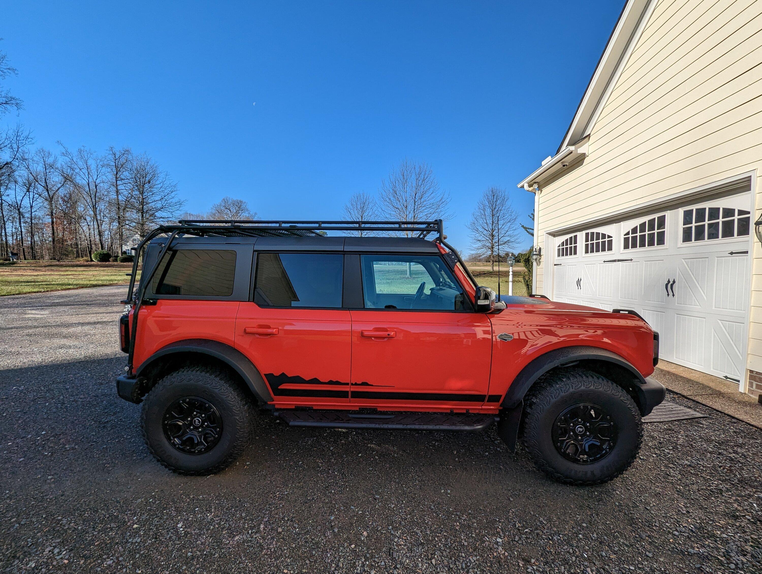 Ford Bronco Gobi rack Shipped 1 month ago. Not received and no updates PXL_20221216_152402451
