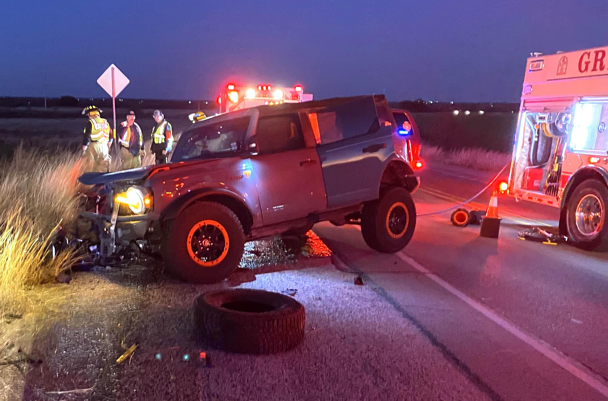 Ford Bronco Head on collision report - we walked away OK from our destroyed Bronco Badlands Sasquatch head on collision bronco badlands sasquatch