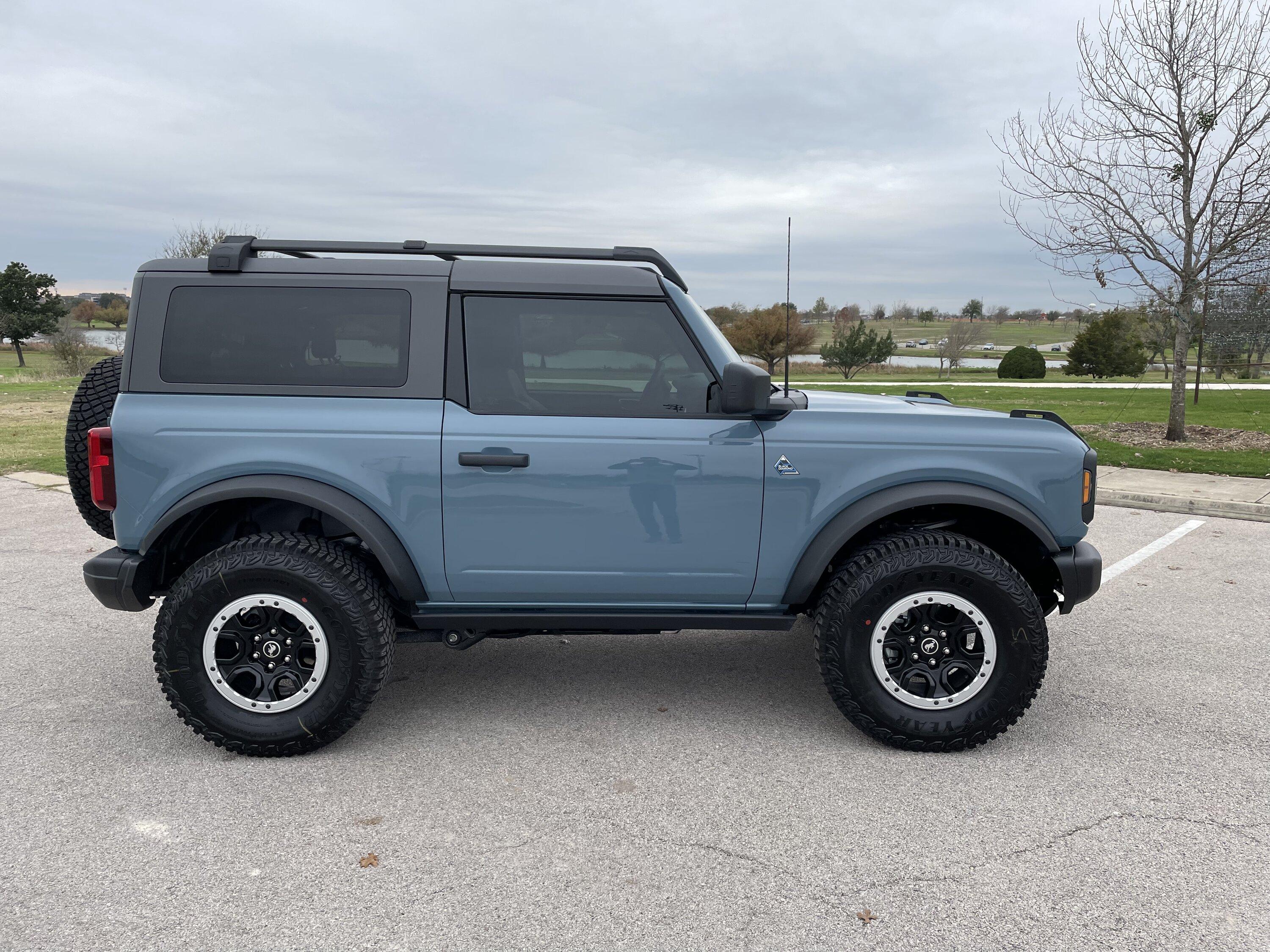 Ford Bronco 2-Door Black Diamond Arrived! 51125CFA-277F-4631-8374-7204FE4D7DDC