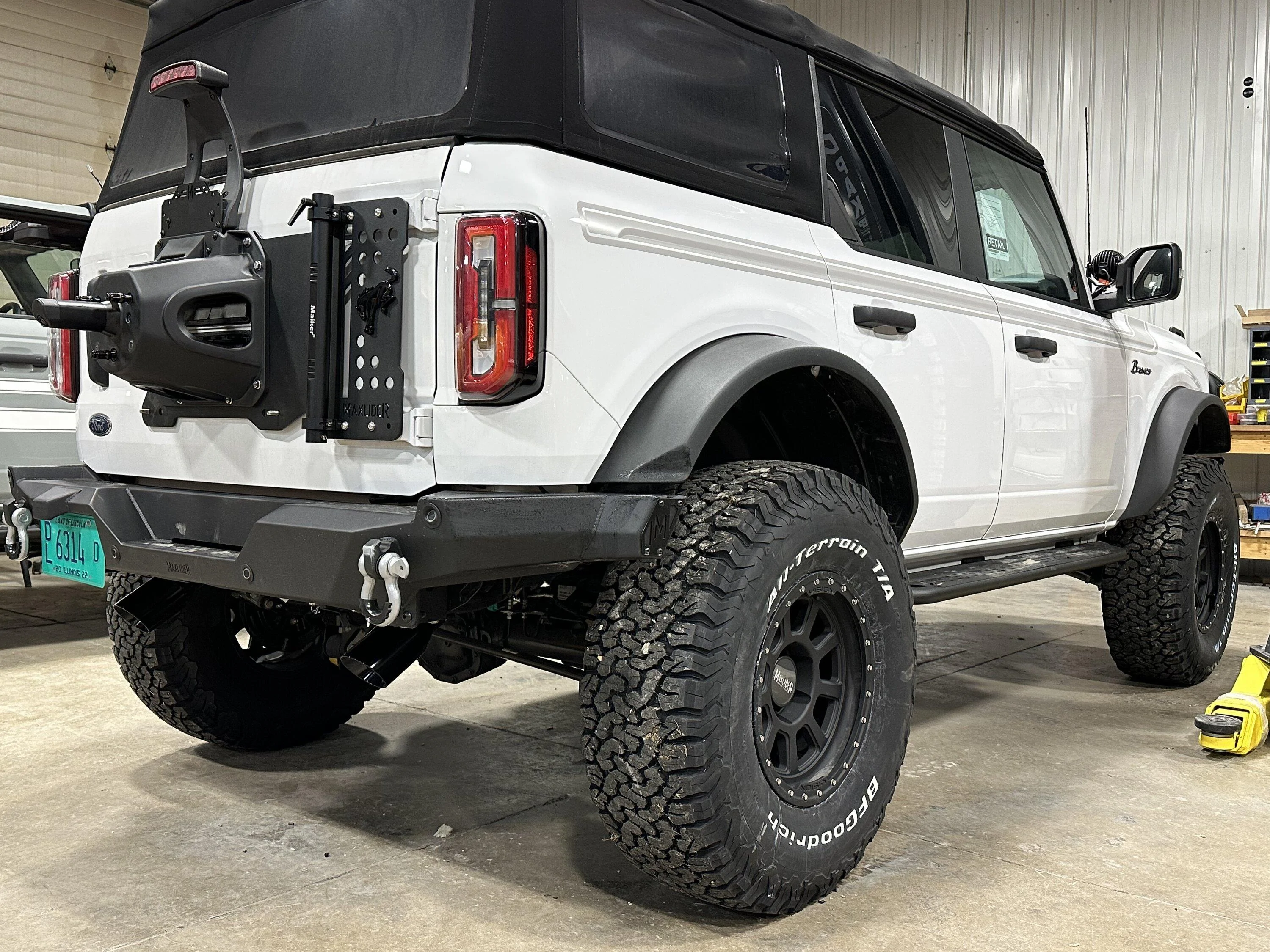 Ford Bronco Maxlider Rear Bumper Pics? IMG_6156