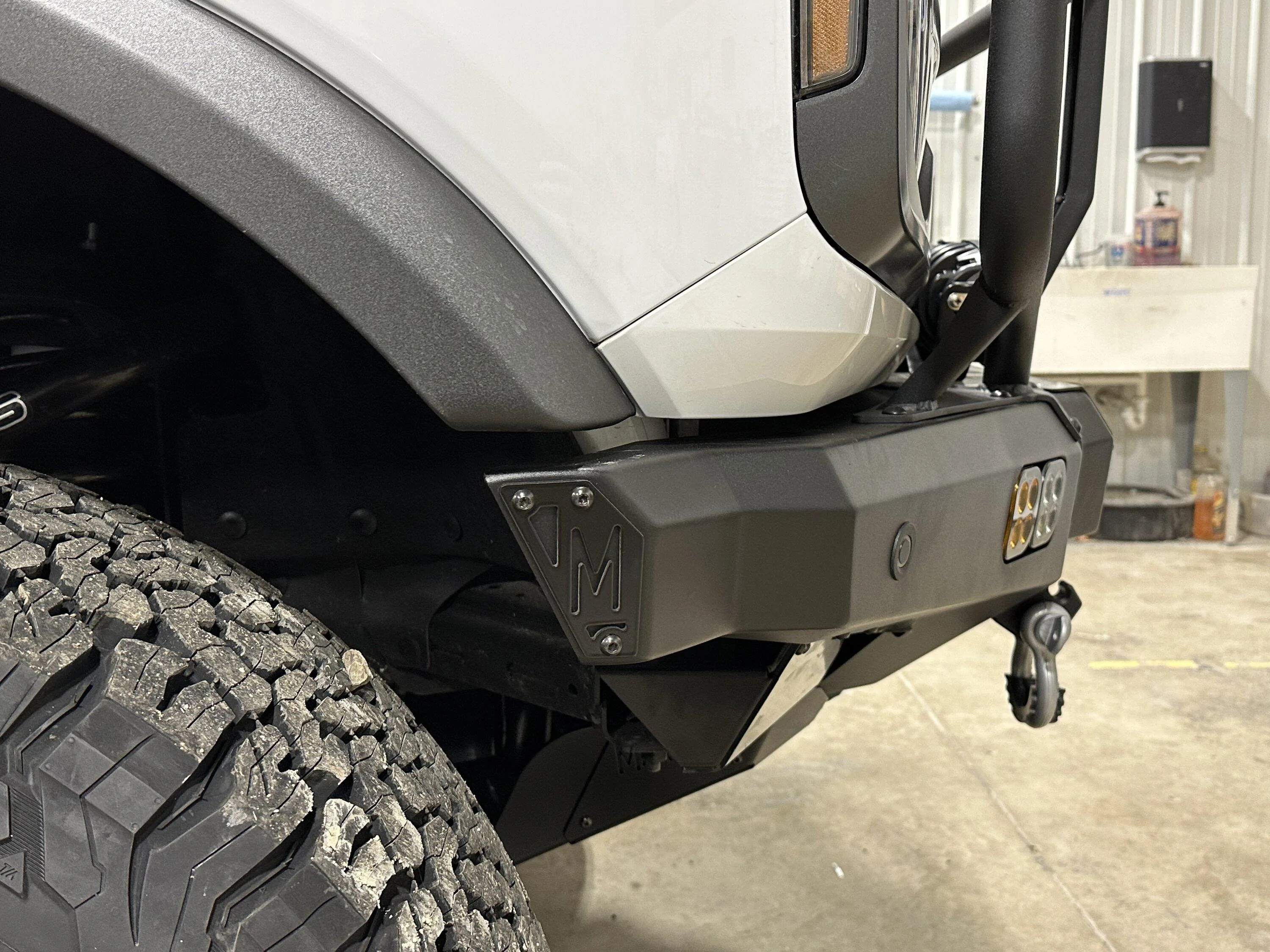 Ford Bronco Maxlider Rear Bumper Pics? IMG_6161