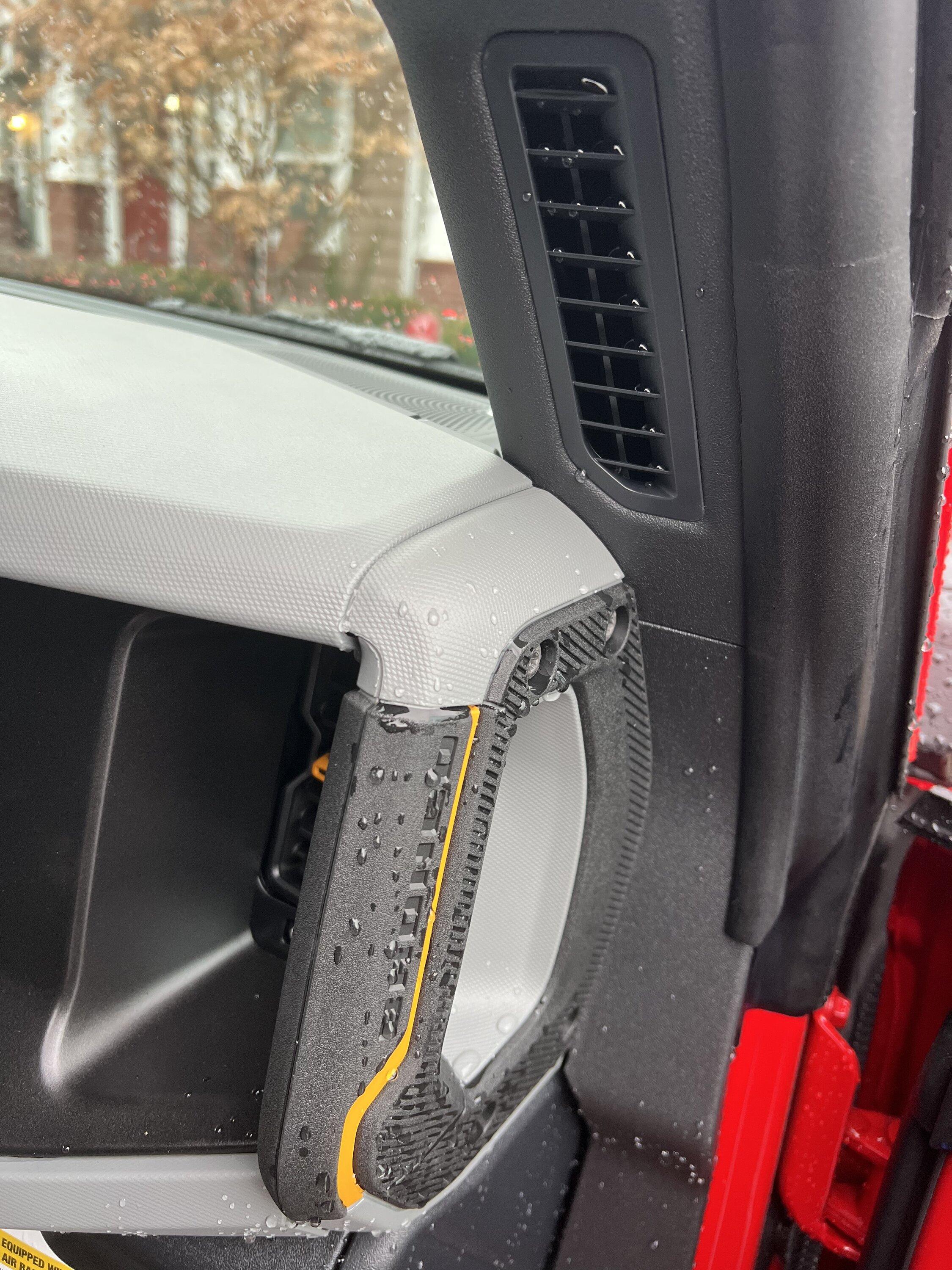 Ford Bronco MIC 2.0 leaking into A pillar trim 0C0F2515-3704-4327-B8B7-D09FFFFC22AA