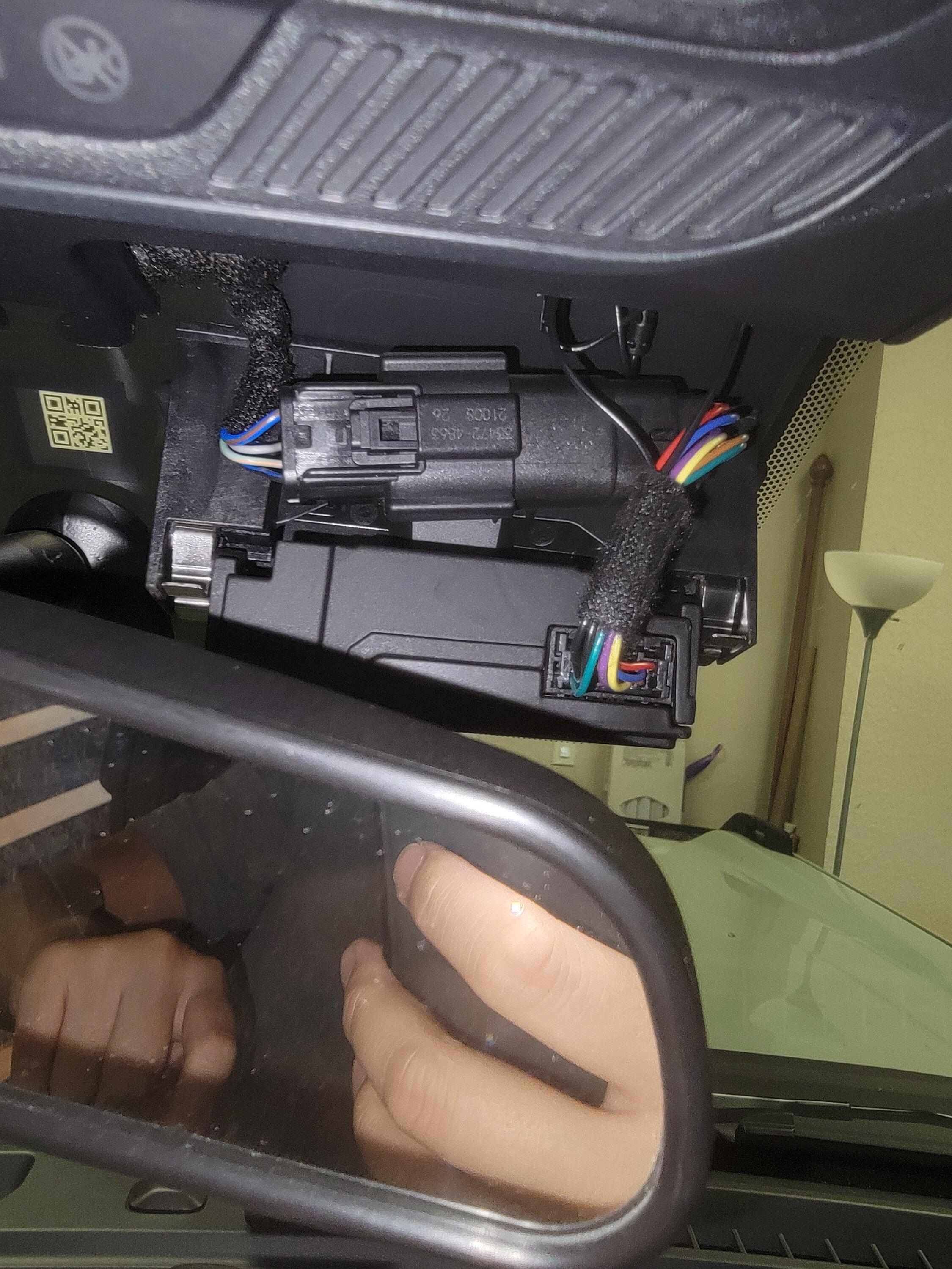 Ford Bronco Use power from the front windshield panel? 20221216_160419