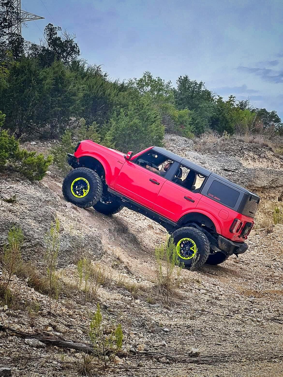 Ford Bronco Full coilovers on 40s IMG_20220815_184420_356-01