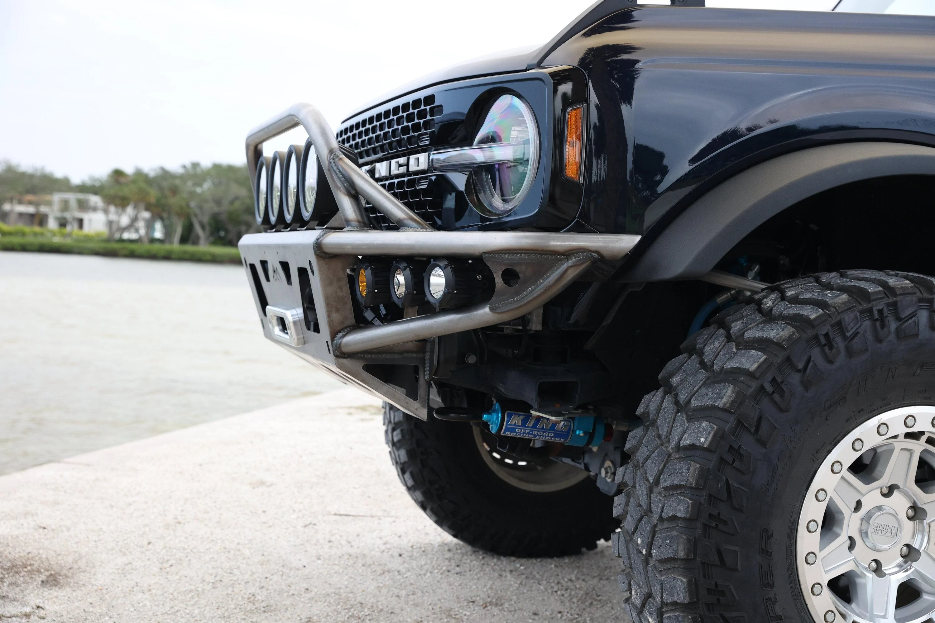 Ford Bronco SRQ Fabrications Front Hybrid Winch Bumper R6__2549