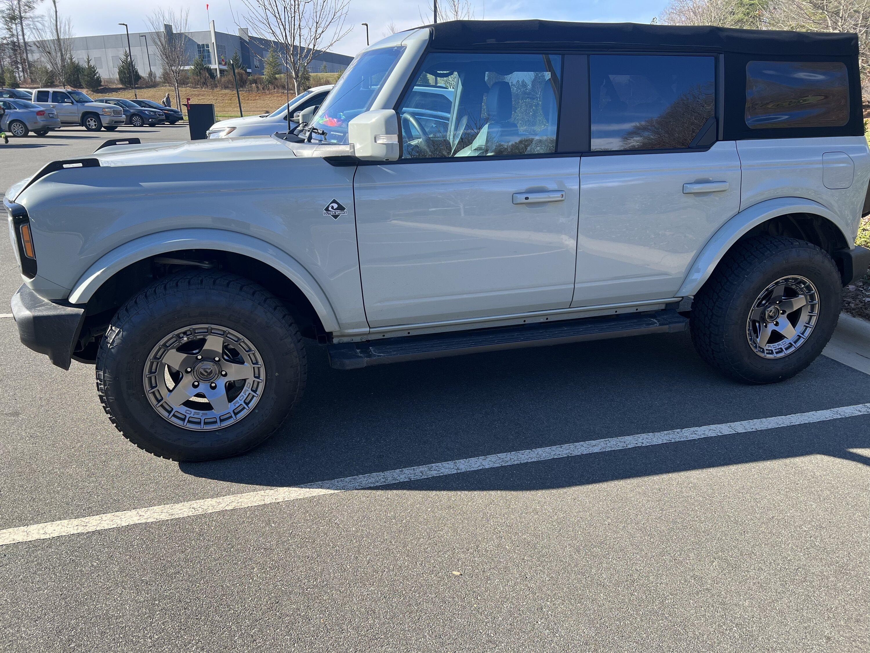 Ford Bronco Show us your installed wheel / tire upgrades here! (Pics) 4ADBE20B-8C03-47F2-BF06-E910B3EA8567