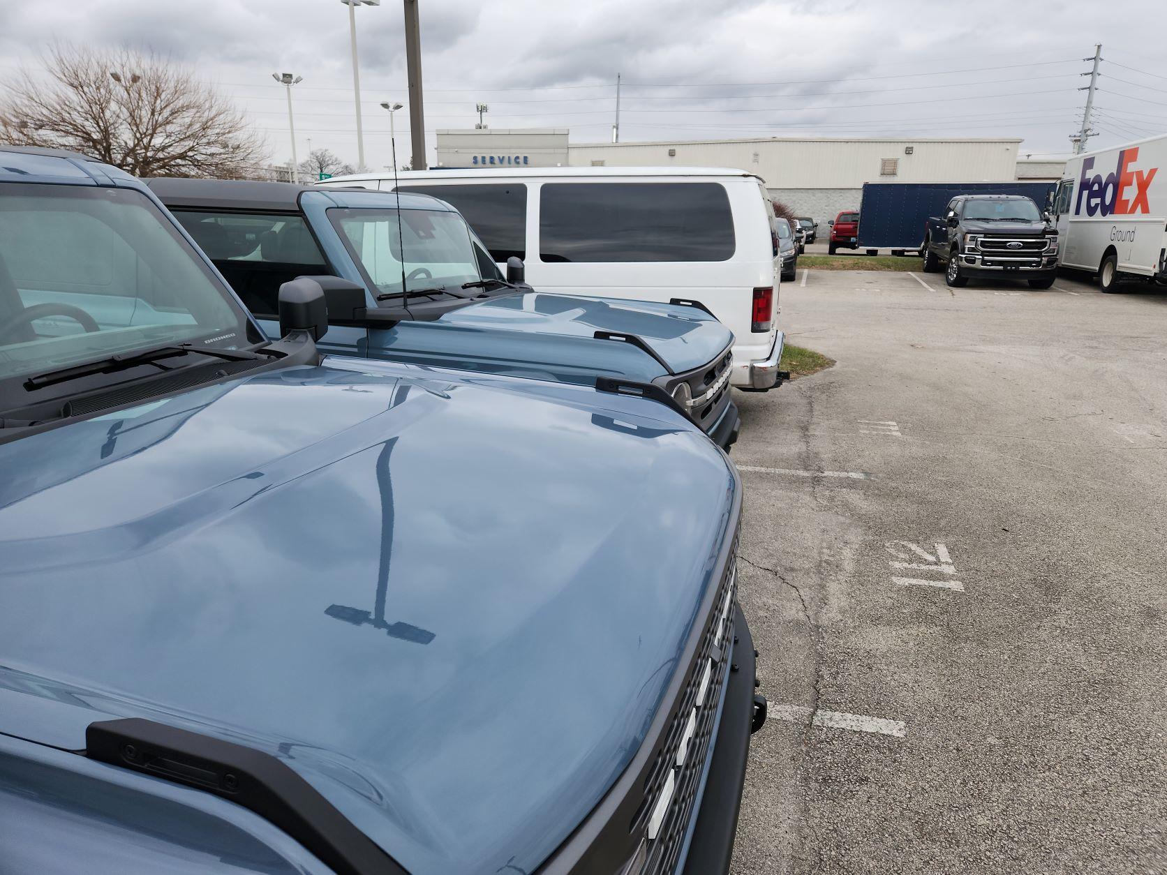 Ford Bronco Azure Gray vs Area 51 colors side-by-side comparison pics + AGM in the sun front-compairson-agm-focus-