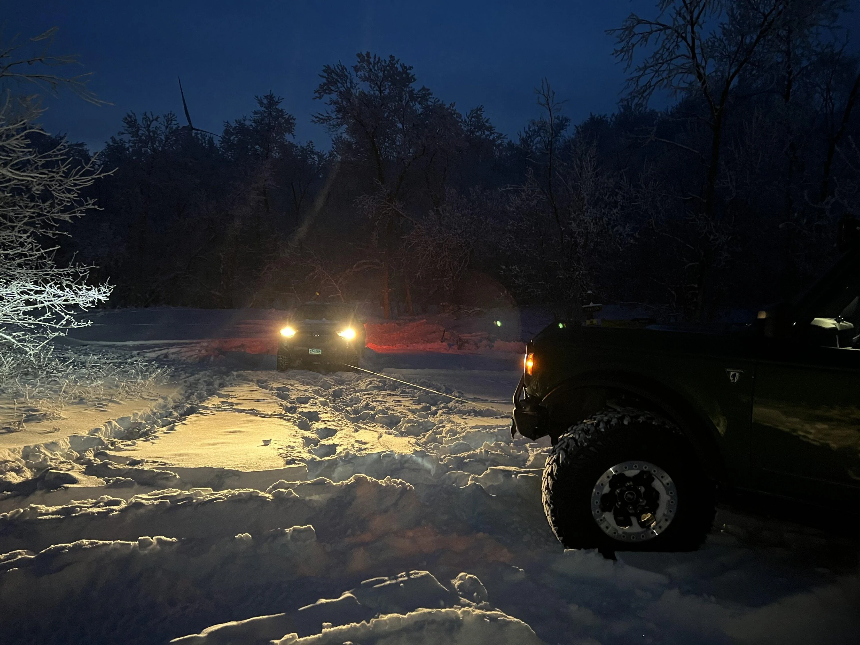 Ford Bronco Snow recovery - rescued 4Runner with Base Bronco 8BFF8417-BB46-4CAC-90DE-ED9BF75978AA