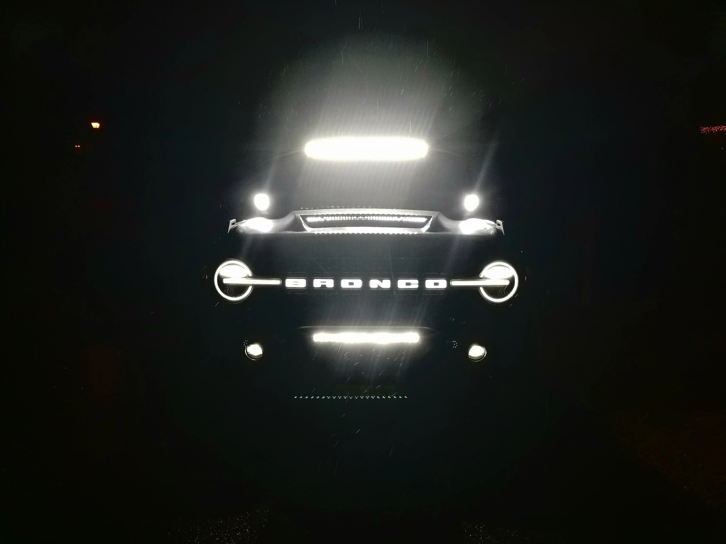 Ford Bronco Rigid Roof rack mounted light bar? 20221221_002254