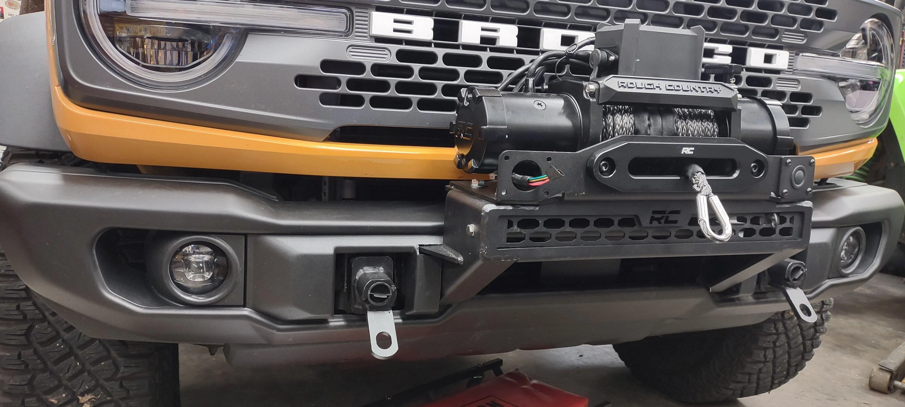 Ford Bronco Rough Country High Winch Installed VIDEO IMG_20221221_205814781