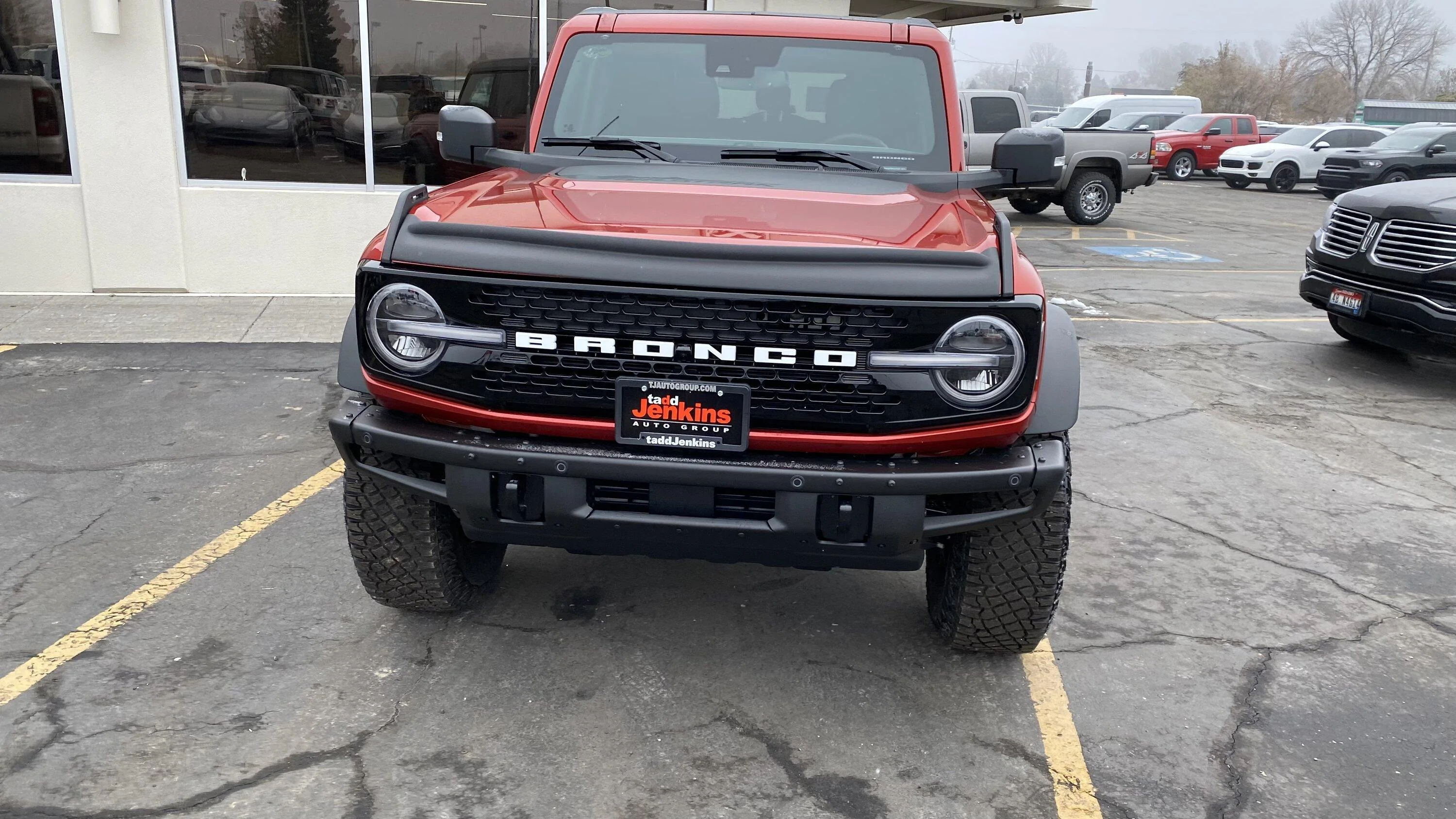 Ford Bronco HOT PEPPER RED Bronco Club ED64D313-31F2-4C45-8BEE-75C58F1D6C40