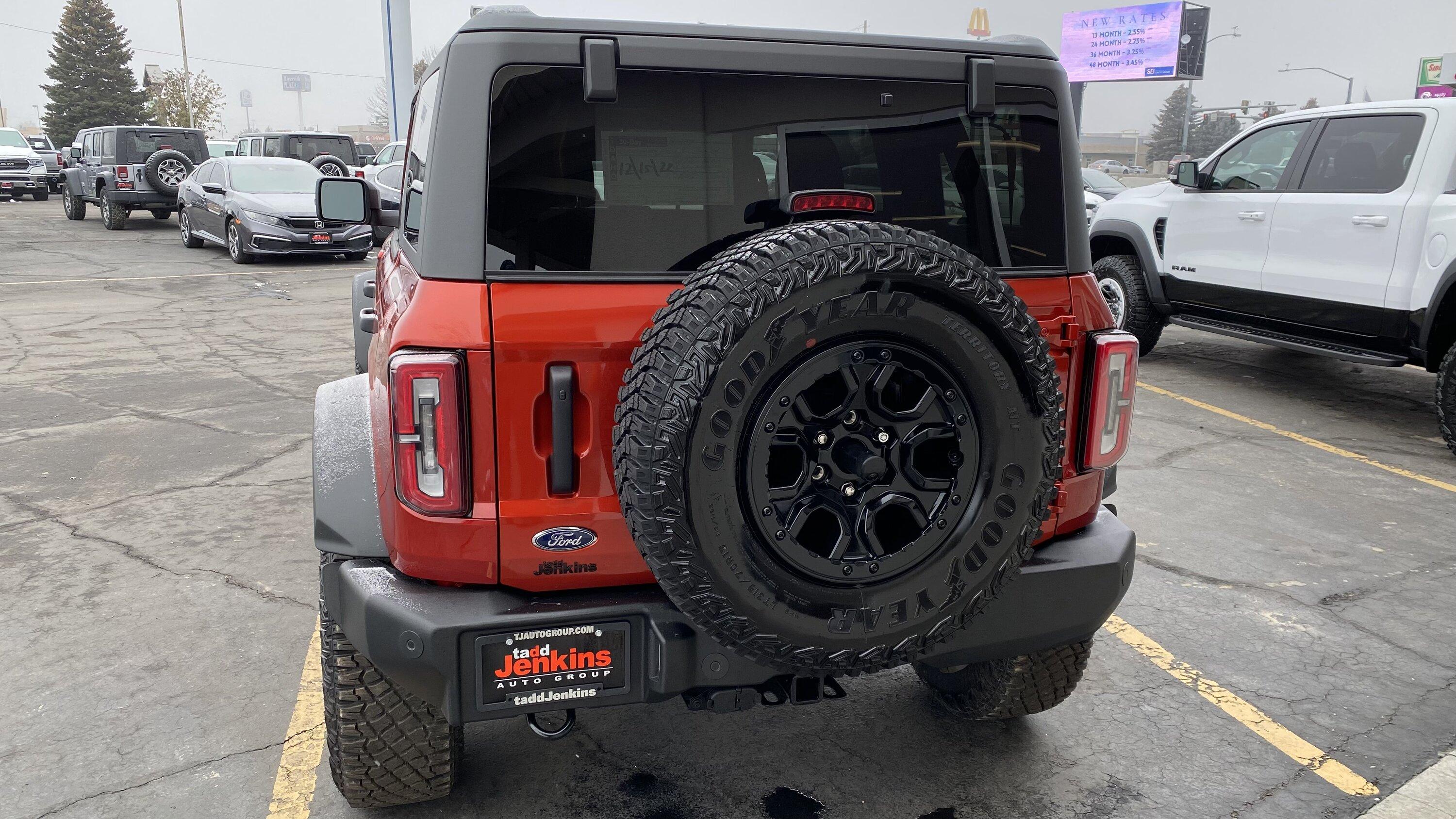 Ford Bronco HOT PEPPER RED Bronco Club CF7CFAF6-8B89-4D6B-B347-6E0FE94AA462