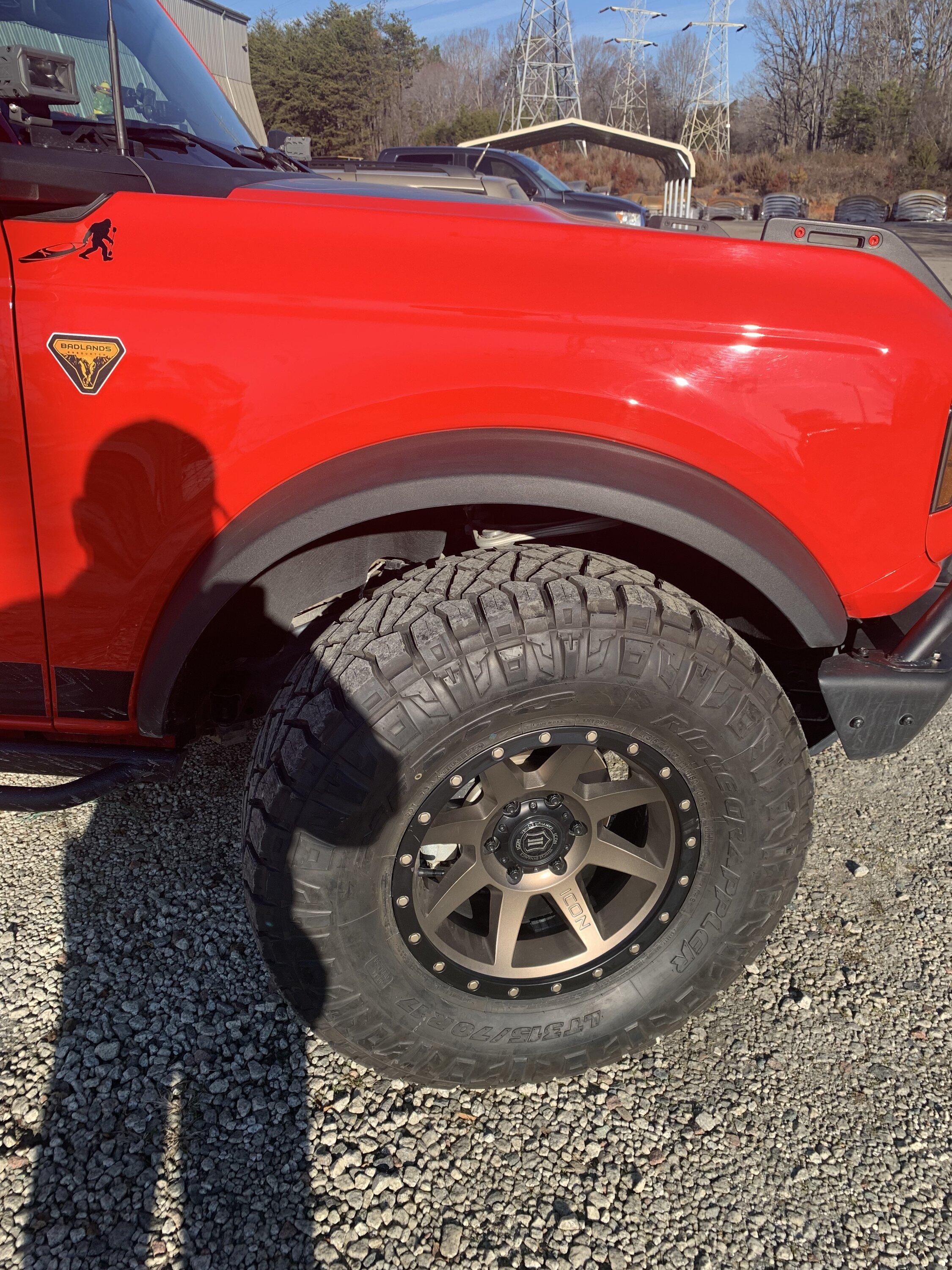 Ford Bronco Show us your installed wheel / tire upgrades here! (Pics) B7DBCF7D-0607-4569-8A86-18DC2C9947FD