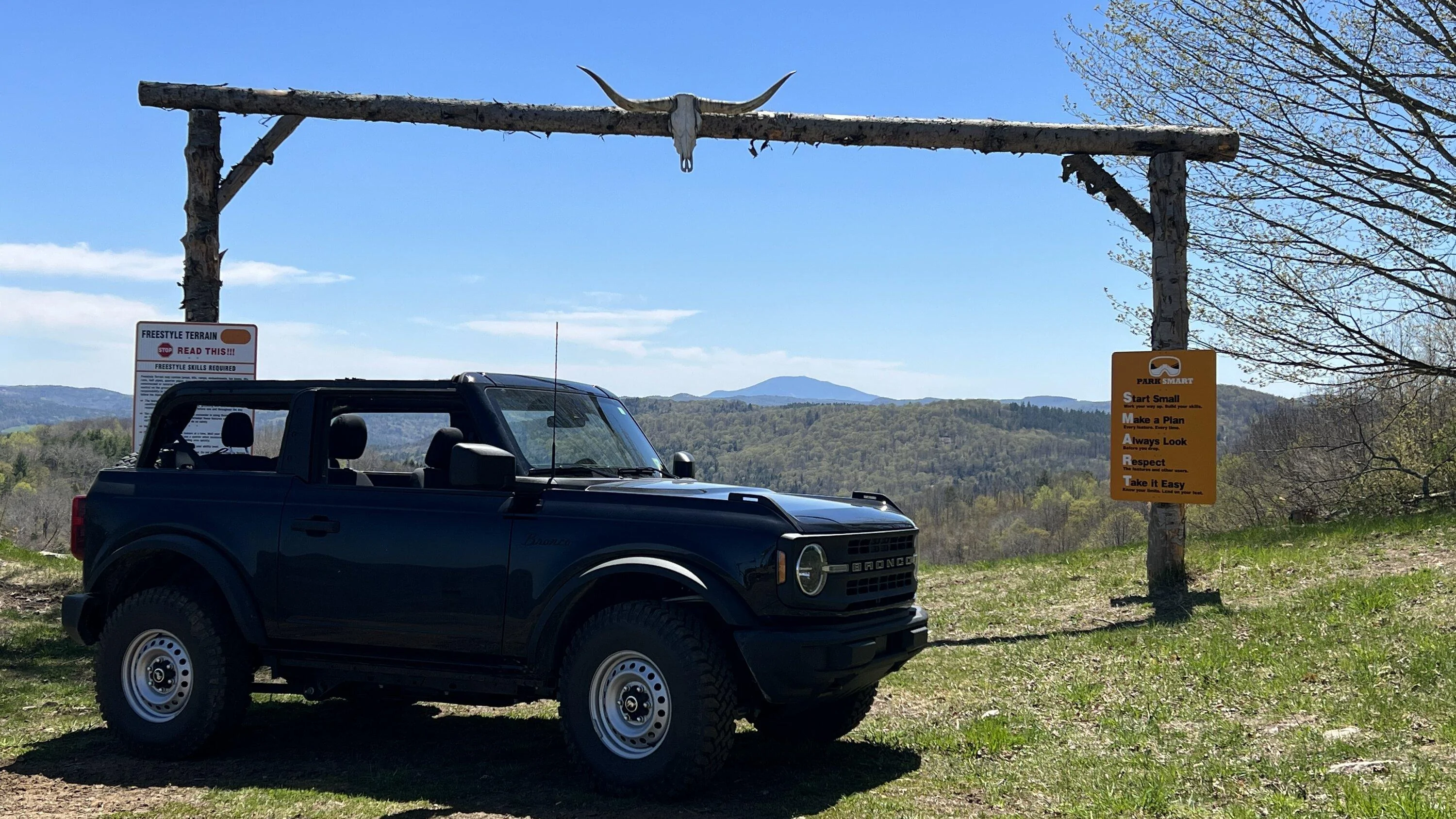 Ford Bronco Show us your installed wheel / tire upgrades here! (Pics) IMG_1089