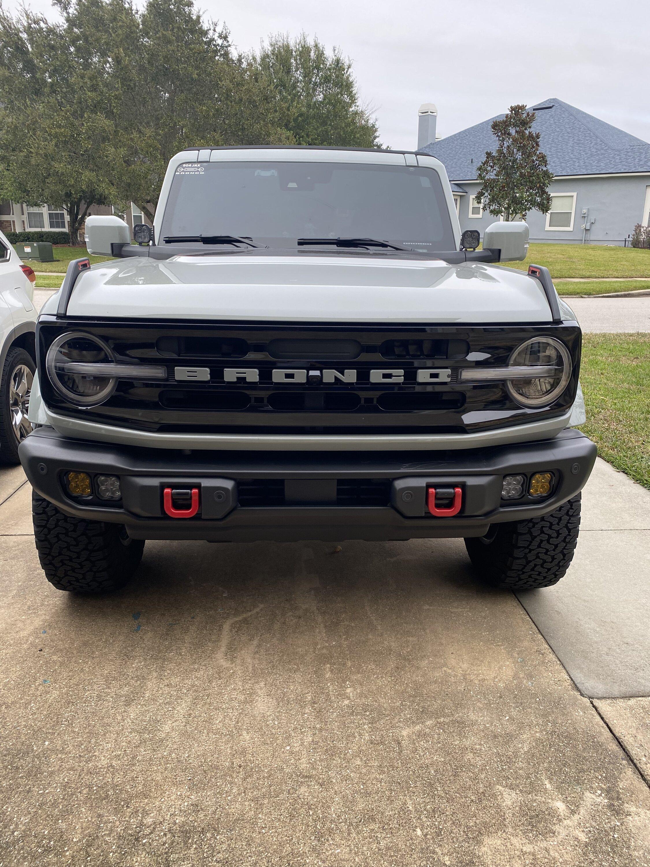 Ford Bronco Front bumper shackles for Cactus Gray Bronco DC3DB1FC-8459-4205-BC1F-20E6DB4F790C