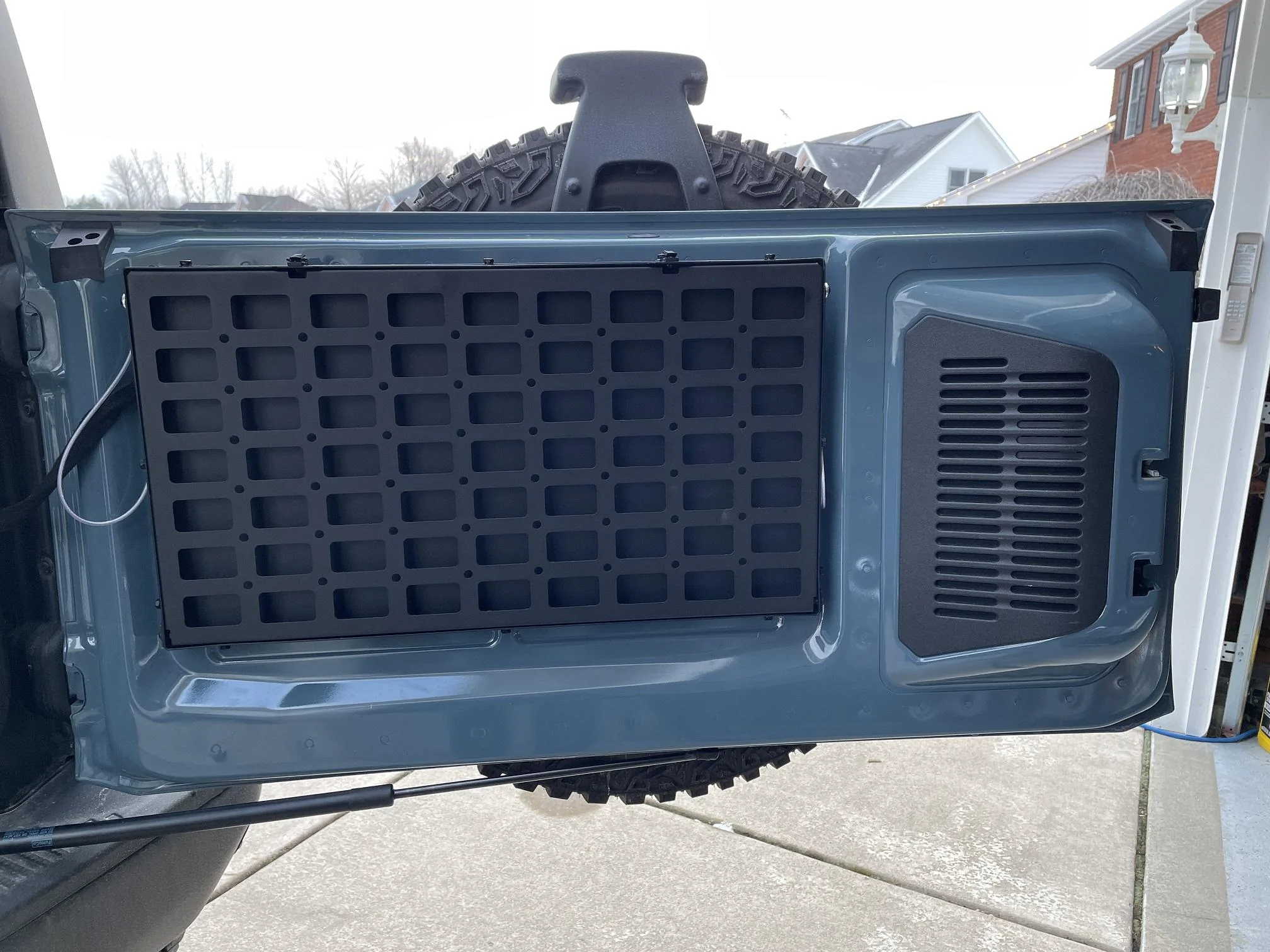 Ford Bronco Tailgate Table DOLKSN "No Drill" <not>, Review 8 table_u