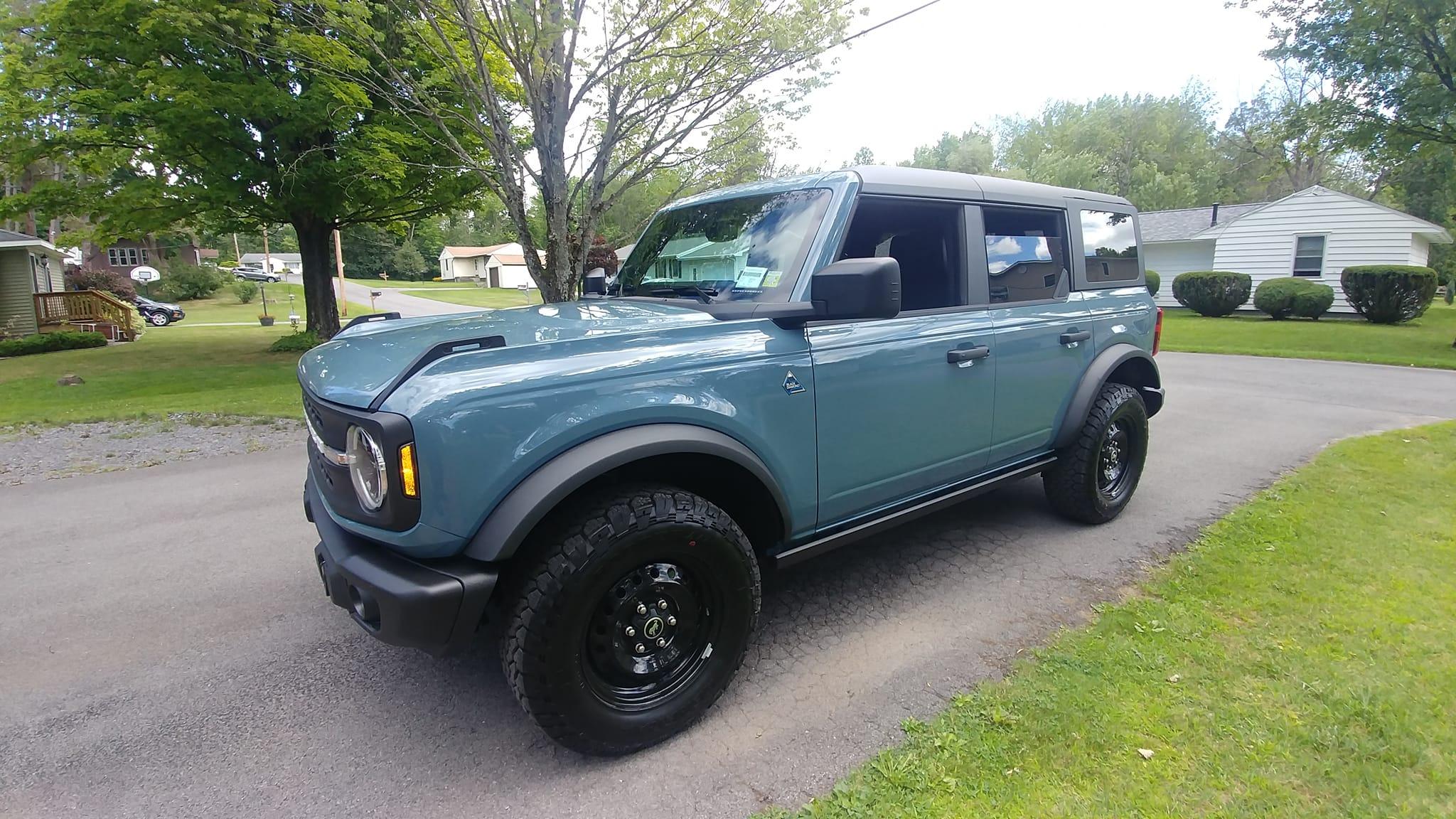 Ford Bronco Greetings from NY 295565424_10222146787194533_3937116425788994140_n