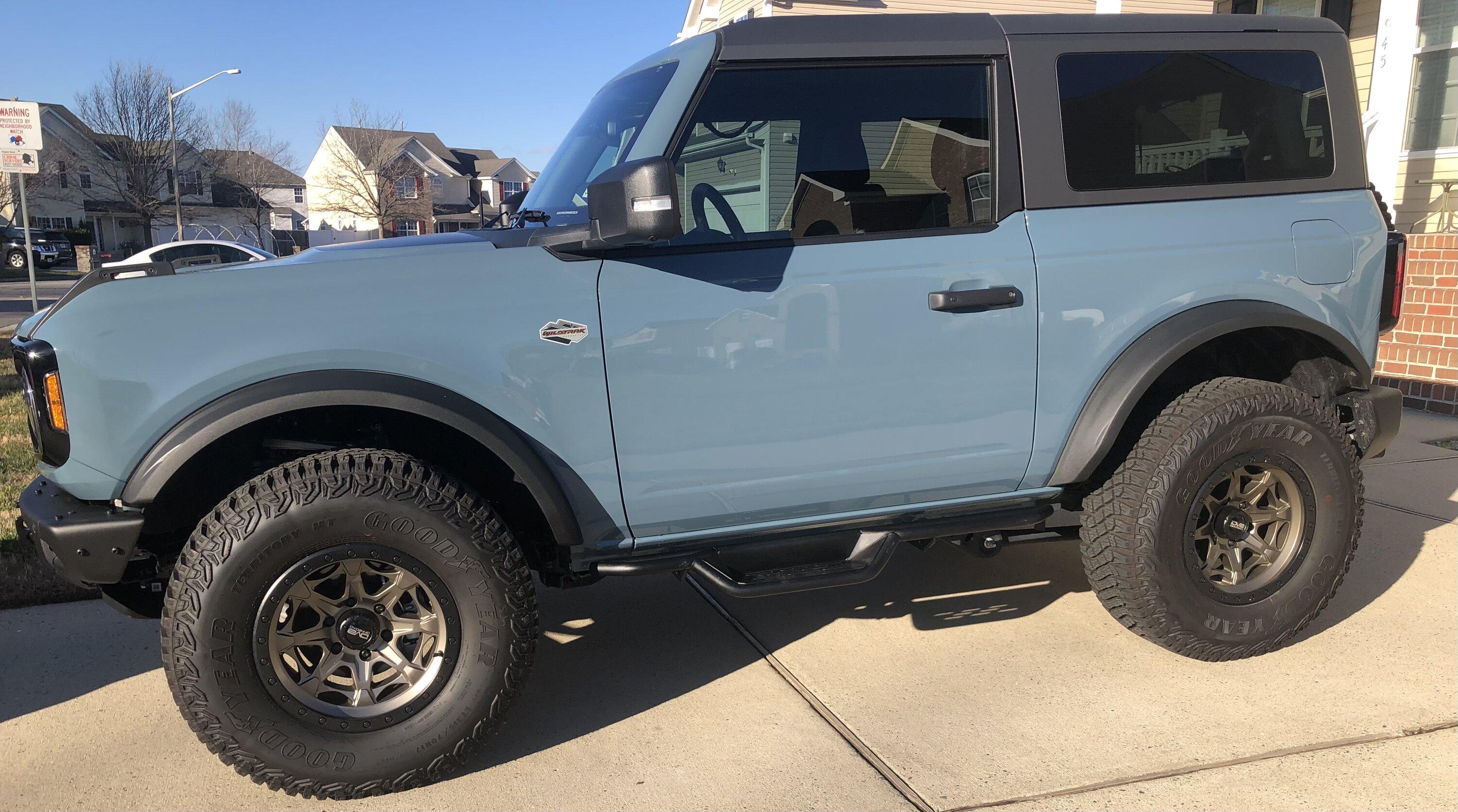 Ford Bronco 2-Door Side-Steps or Running Boards. ABF3588F-5292-4A78-A420-53048DA99B39