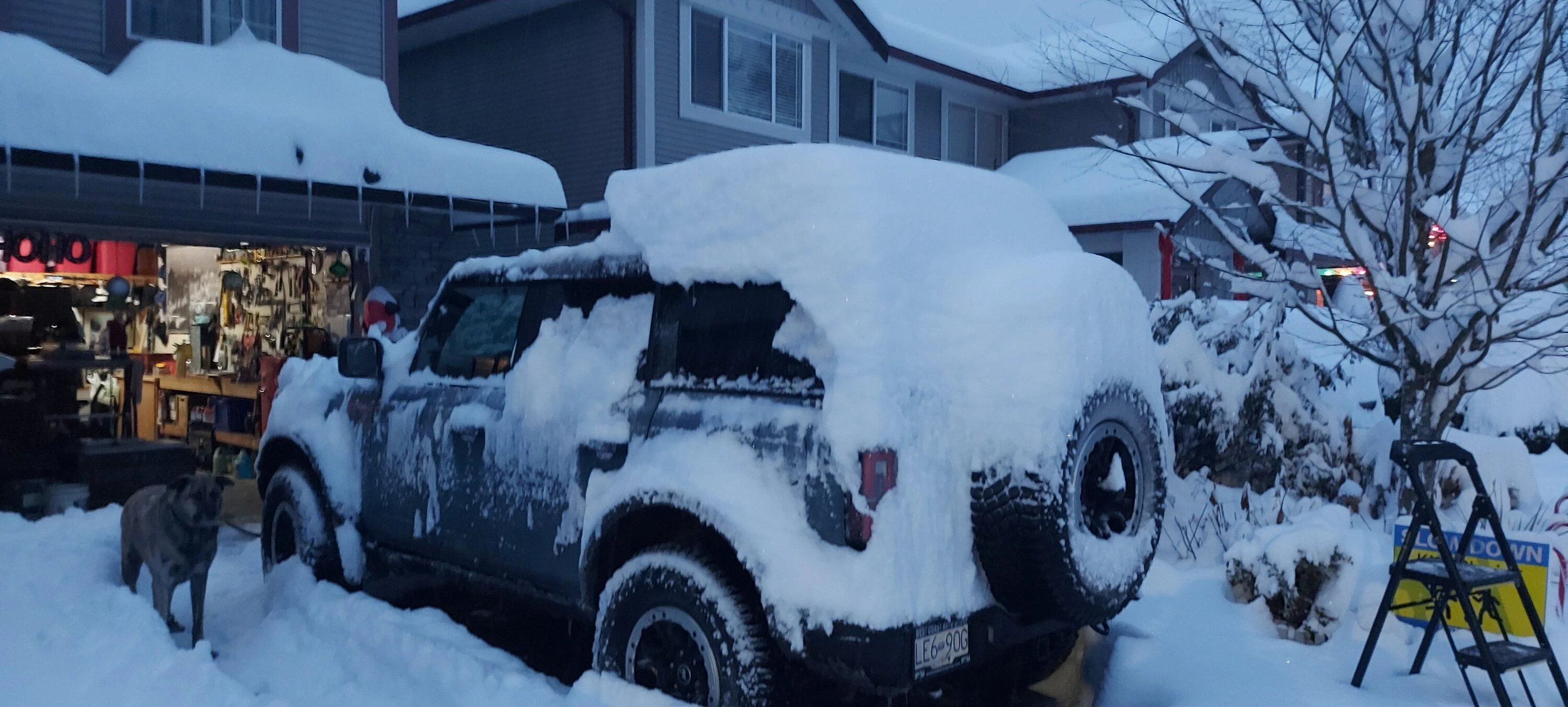 Ford Bronco Soft Top in the Winter 20221220_074547
