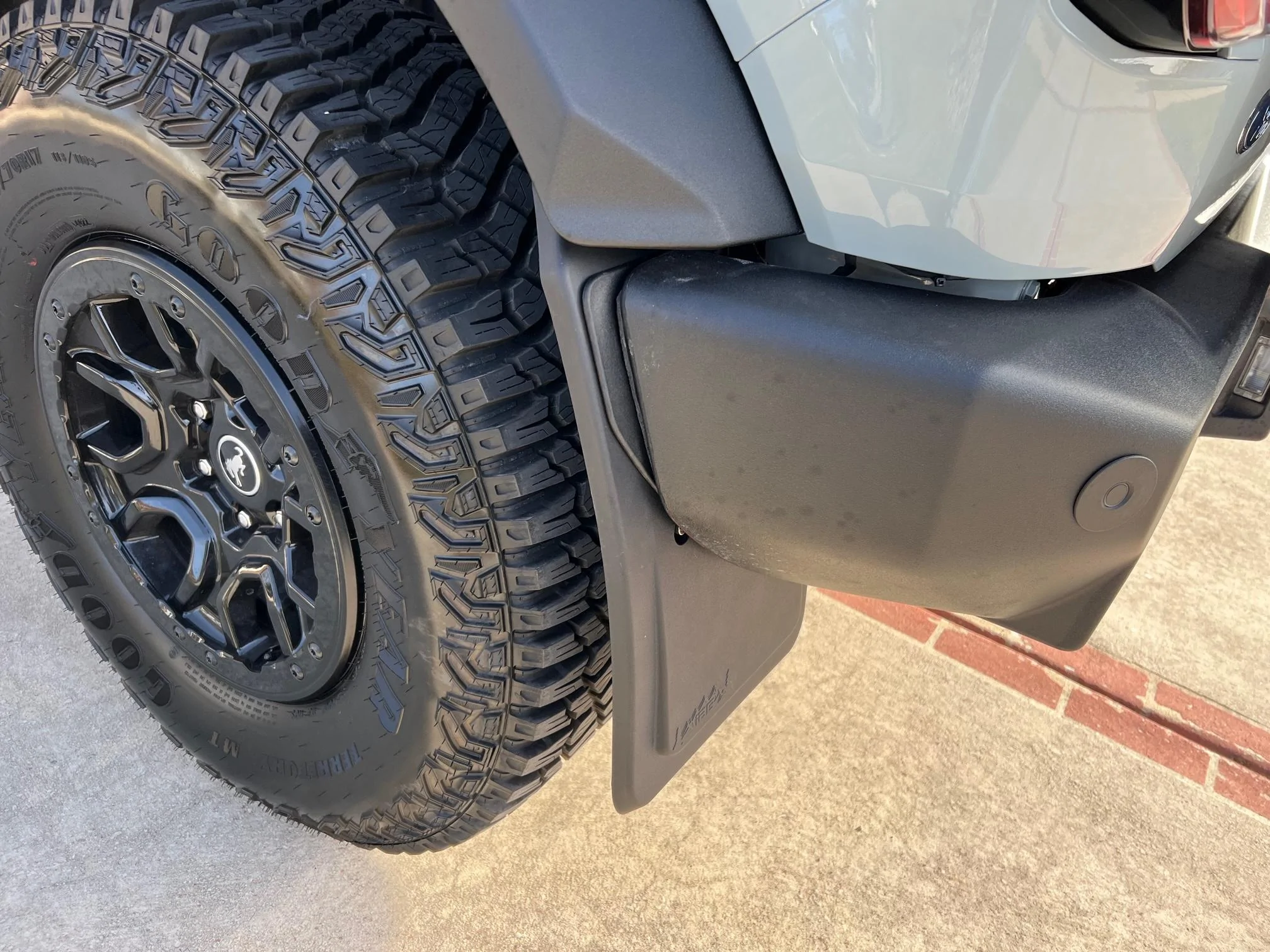 Ford Bronco Mud Flaps that look good -- recommendations? IMG_3991