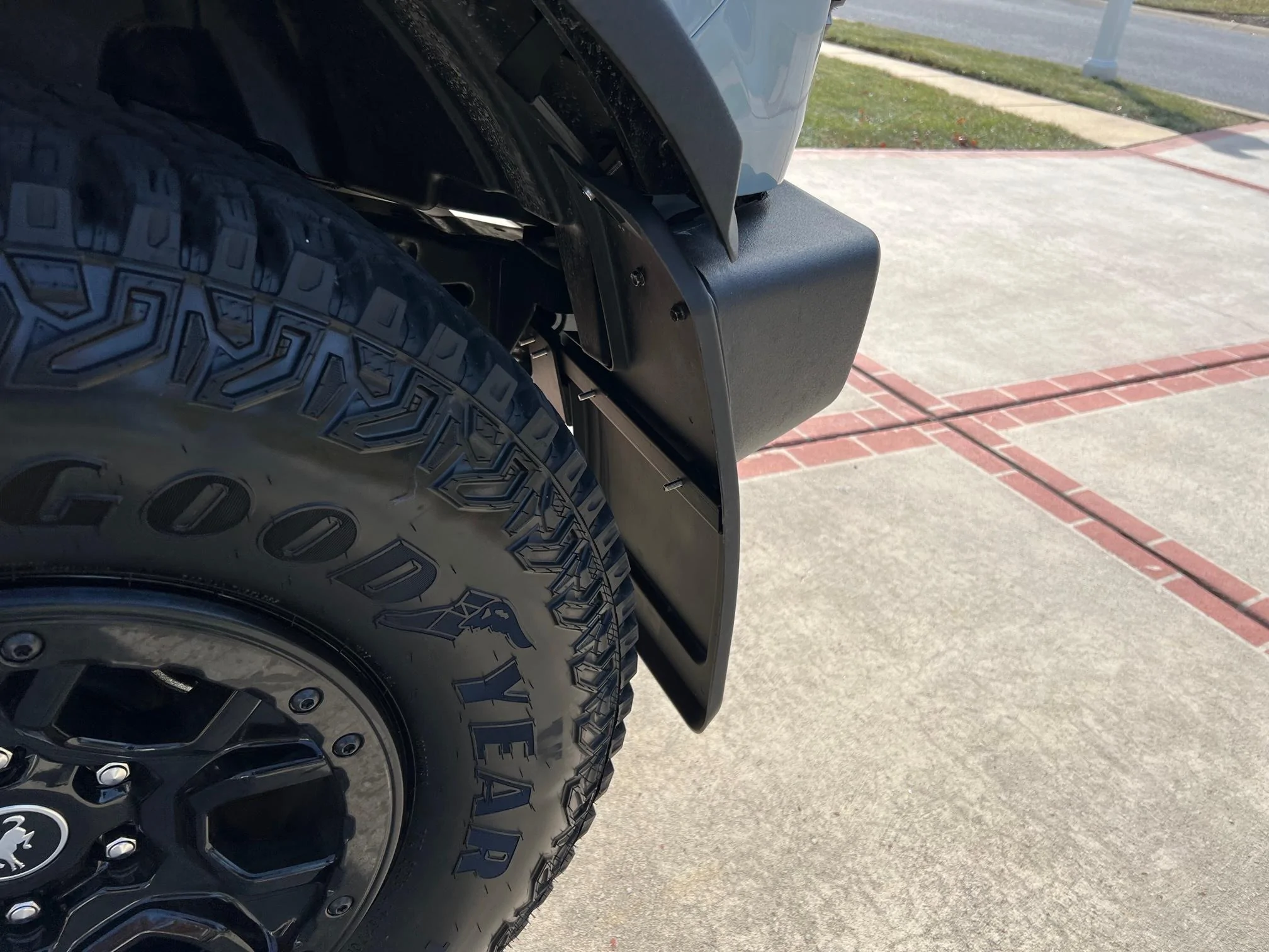 Ford Bronco Mud Flaps that look good -- recommendations? IMG_3992