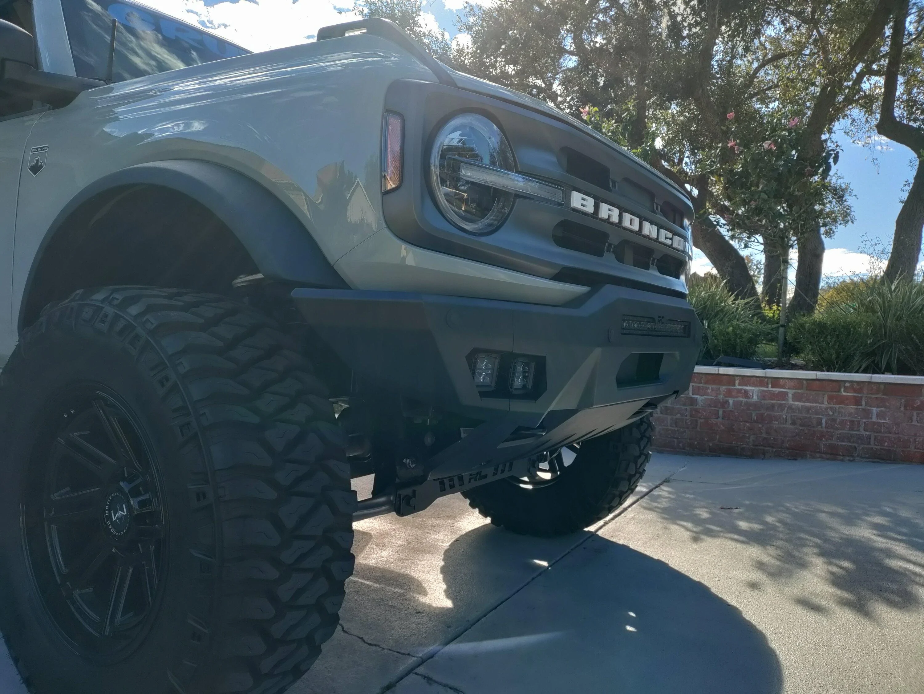 Ford Bronco New bumpers installed w/leds IMG_20221227_143118