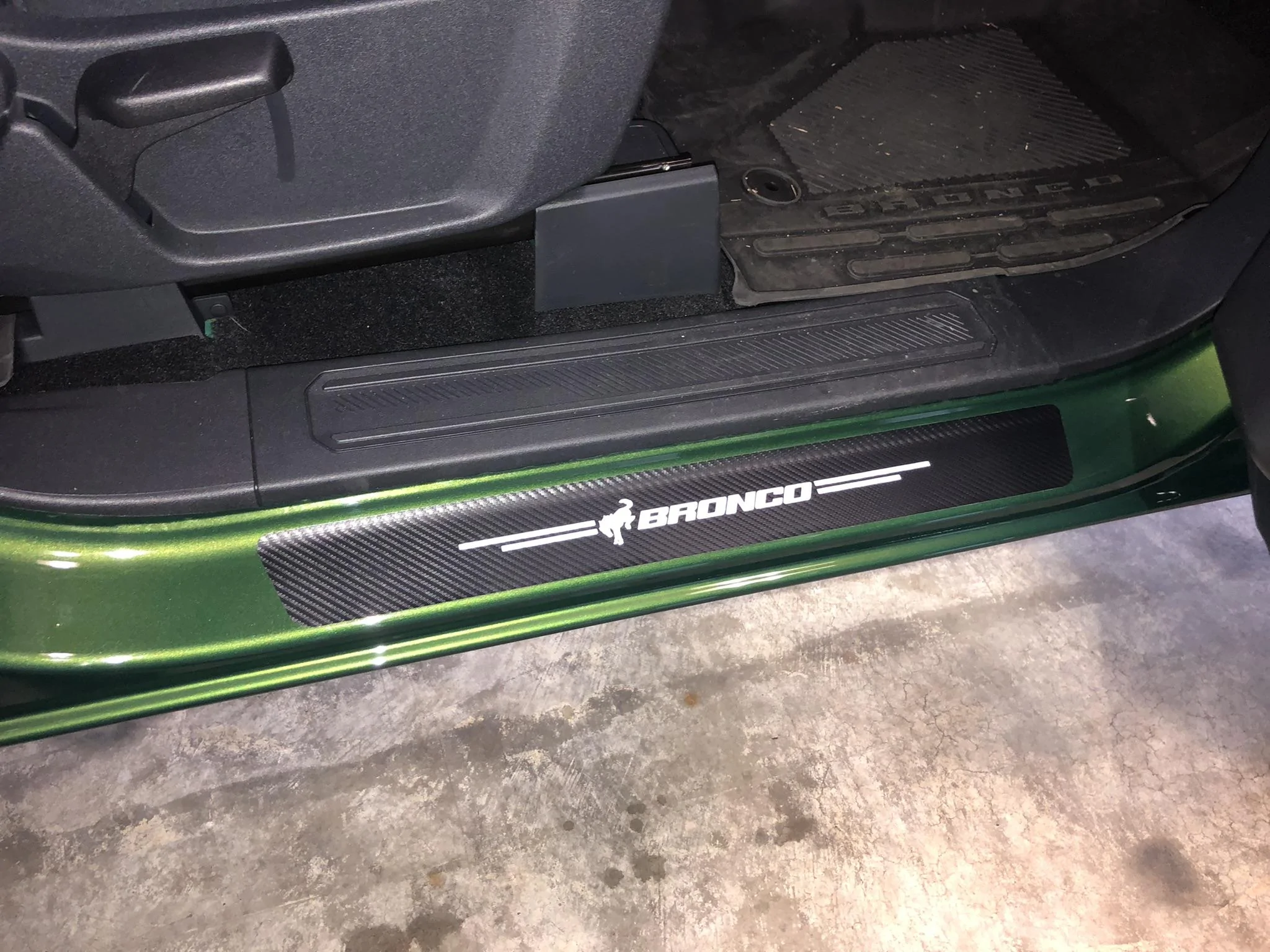 Ford Bronco Retro themed 2Door Eruption Green basequatch progress 92A54B30-03DC-4FF9-895F-D5203E46DD00